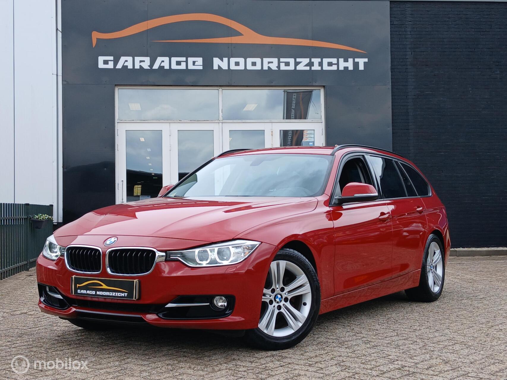 BMW 3er Reihe 320i Upgrade Edition/Navigatie/Leder/NAP 2014 - voorkant