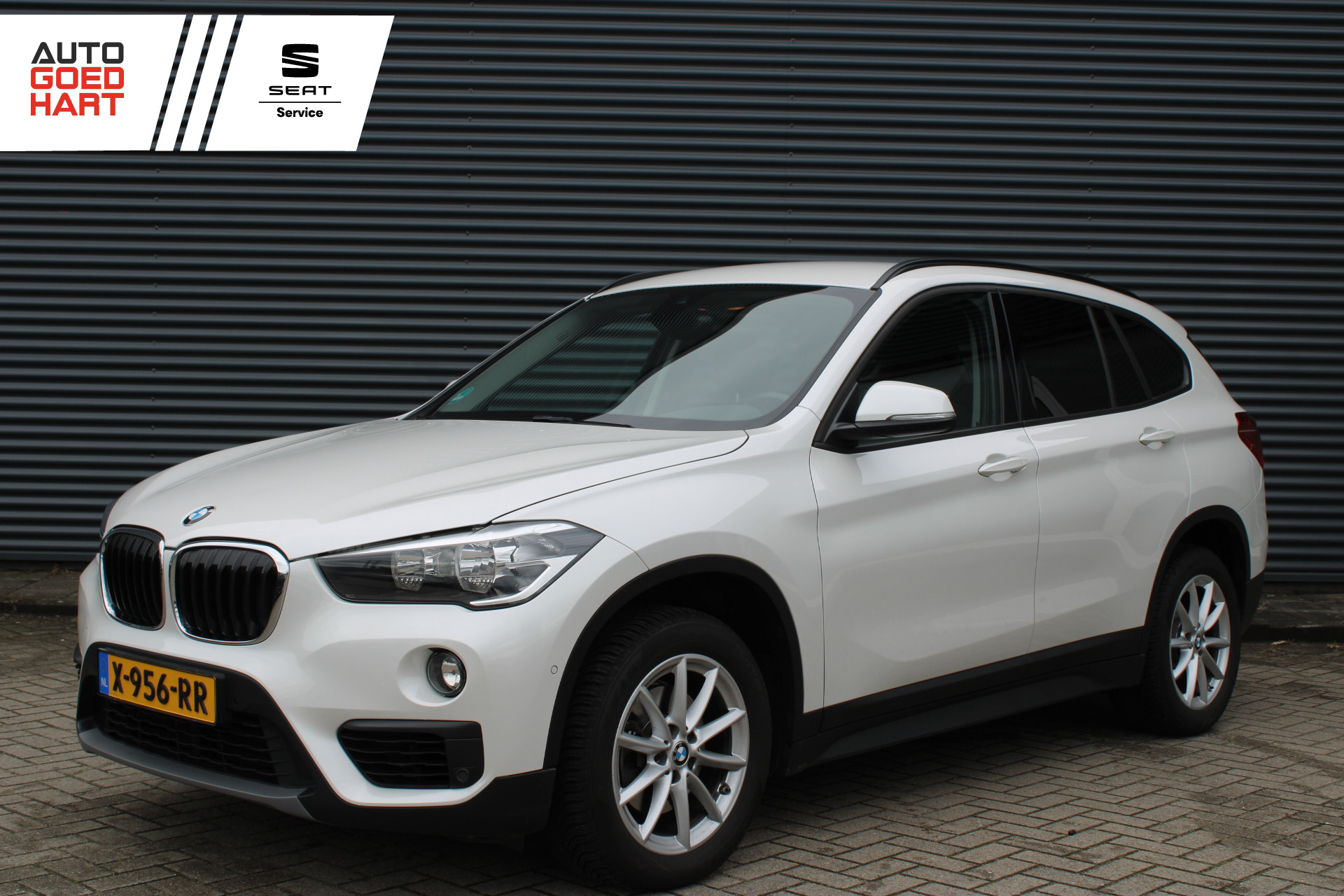BMW X1 Sdrive18i sDrive18i Executive Navigatie Wit-Metallic PDC 2019 - voorkant