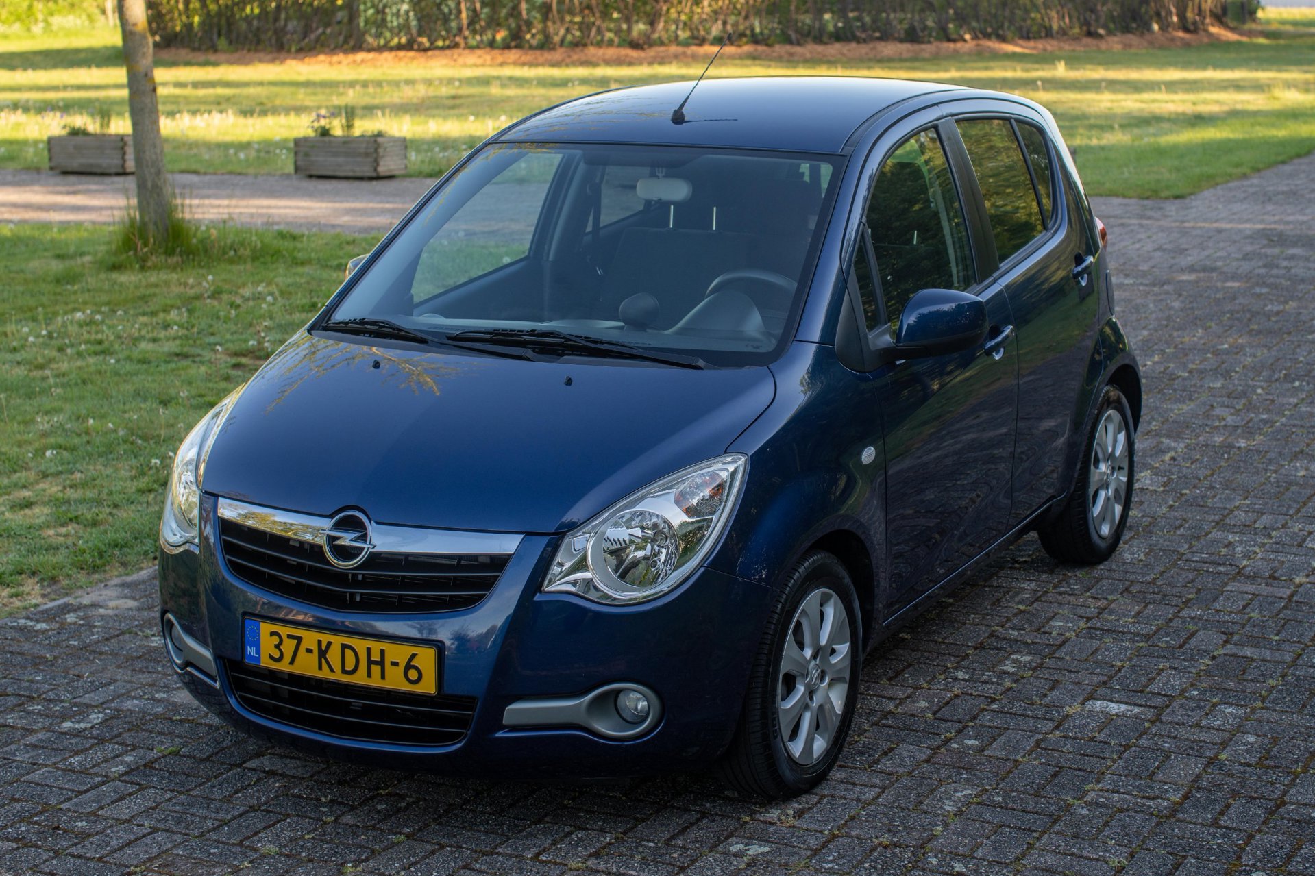 Foto van Opel Agila