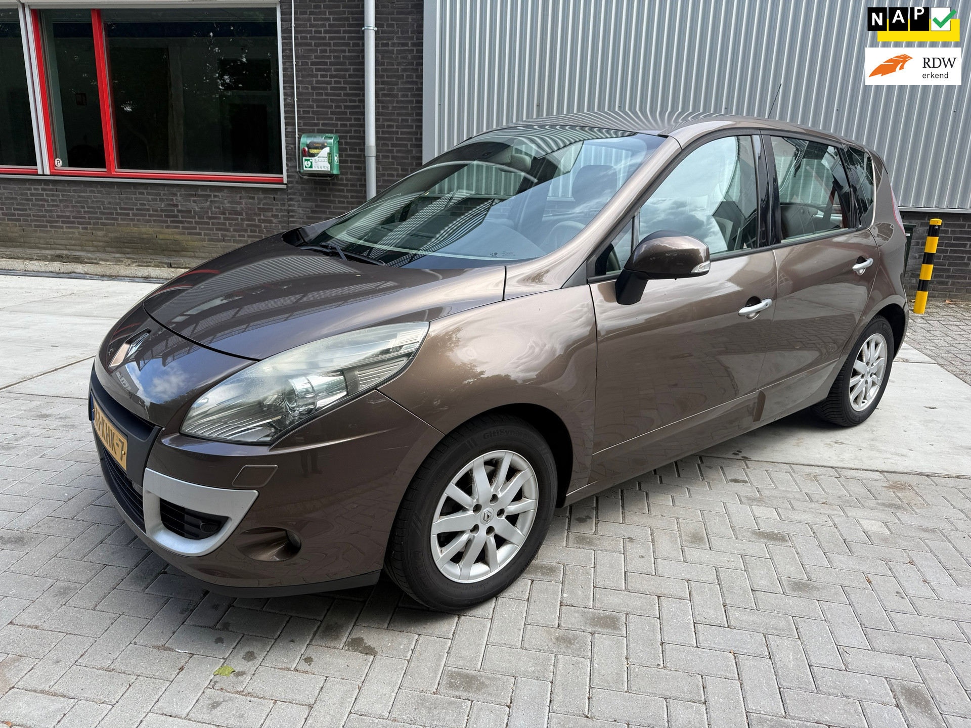 Foto van RENAULT MEGANE SCENIC