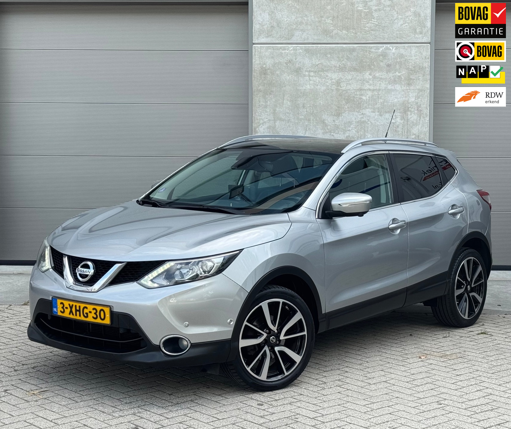 Nissan Nissan Qashqai 1.2 Tekna 116pk 2014 Grijs PANO|CAMERA|NAP 2014 - voorkant