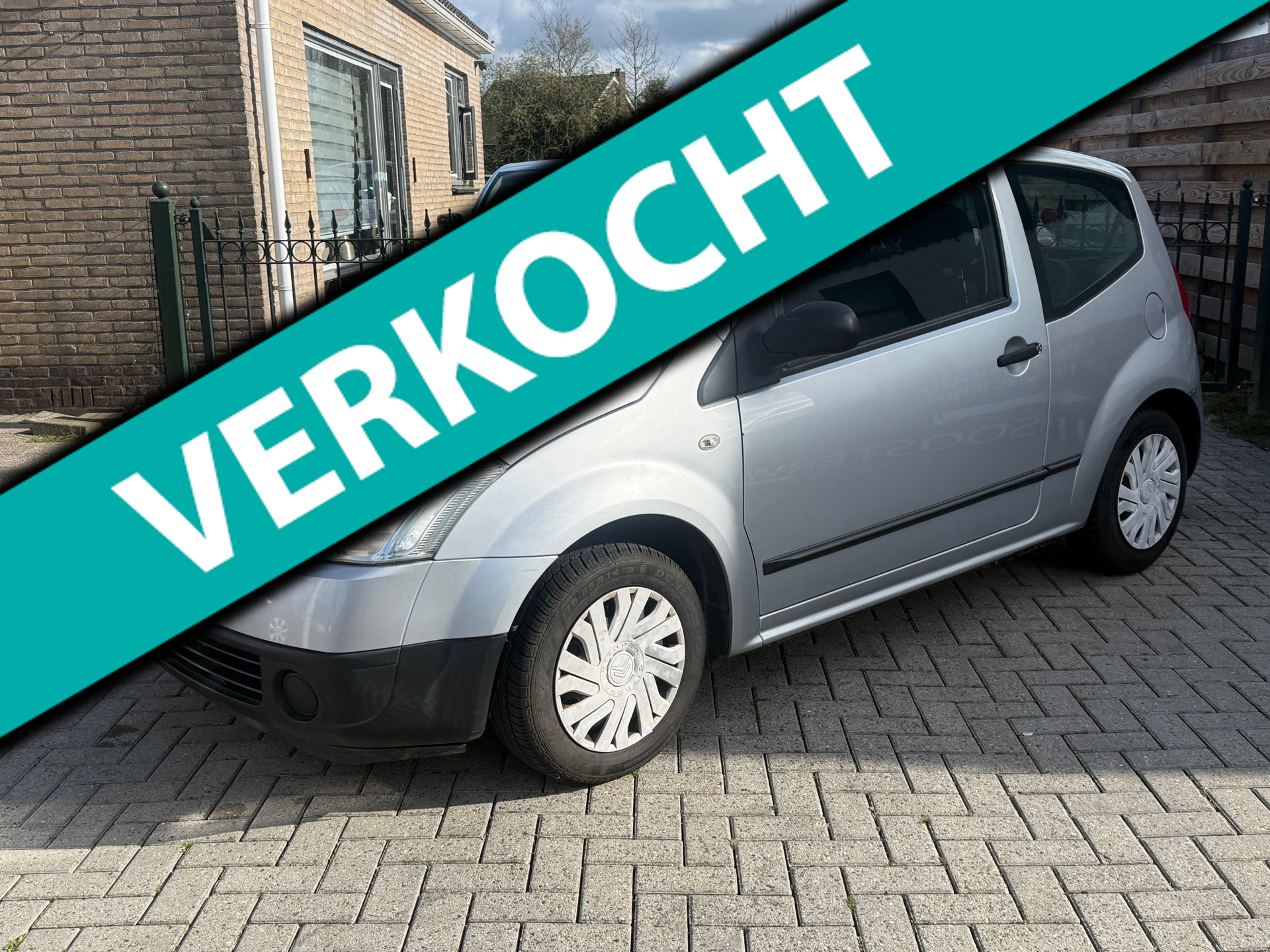 Citroen C2 1.1i Séduction leuke zuinig auto met een vol jaar apk koopje ! 2007 - voorkant