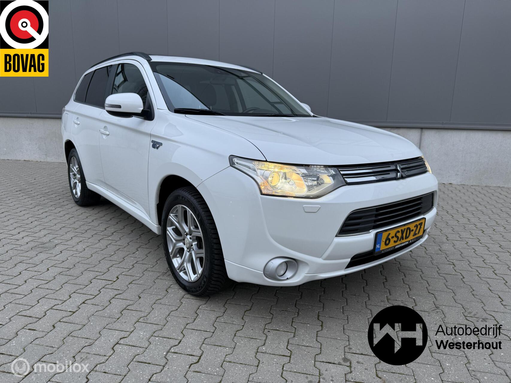 Foto van MITSUBISHI MITSUBISHI OUTLANDER