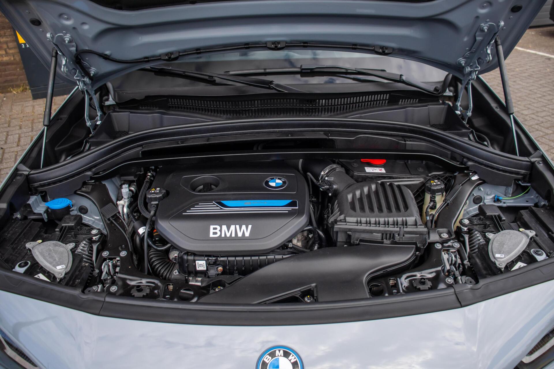Foto van BMW X2 Xdrive25e