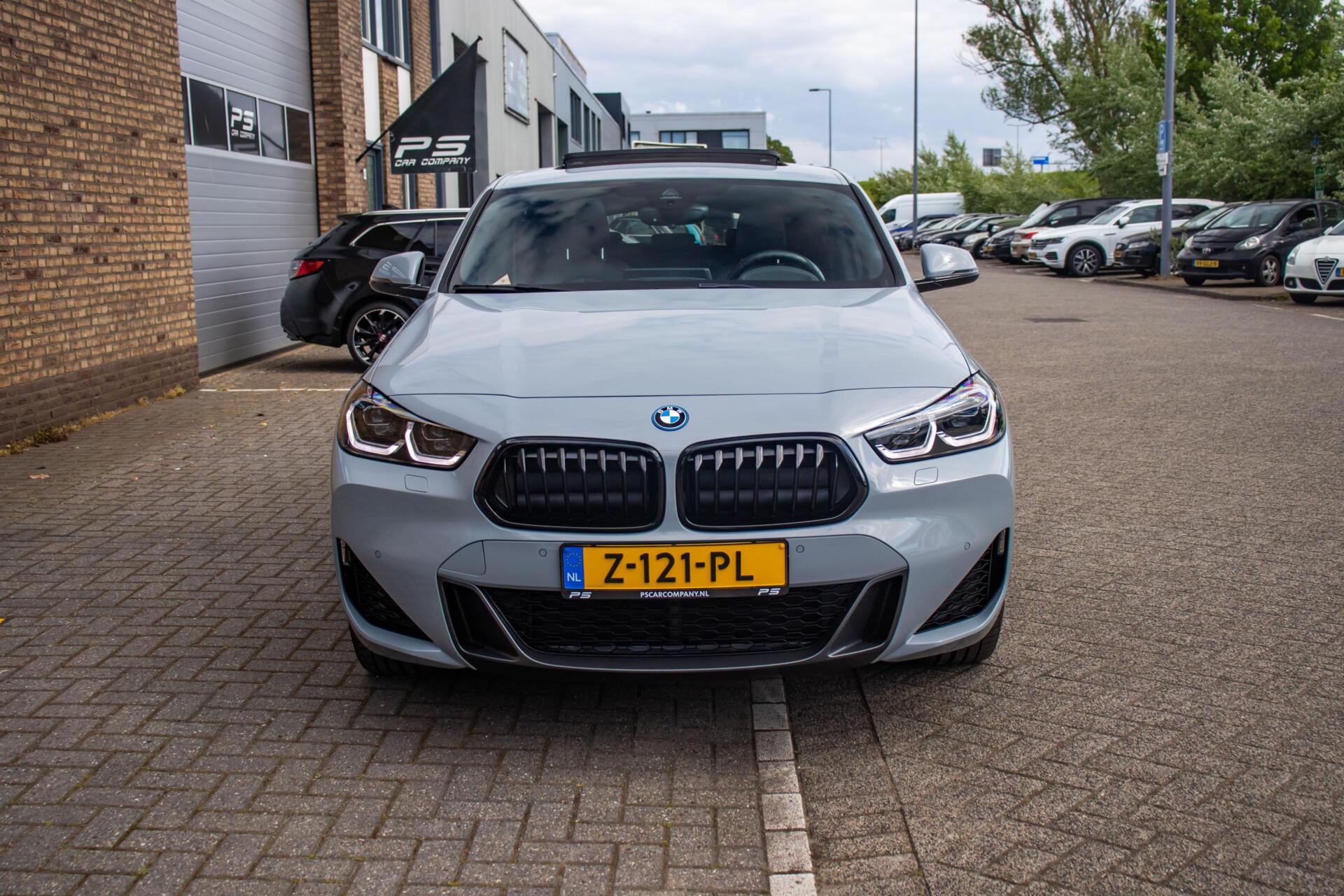 Foto van BMW X2 Xdrive25e