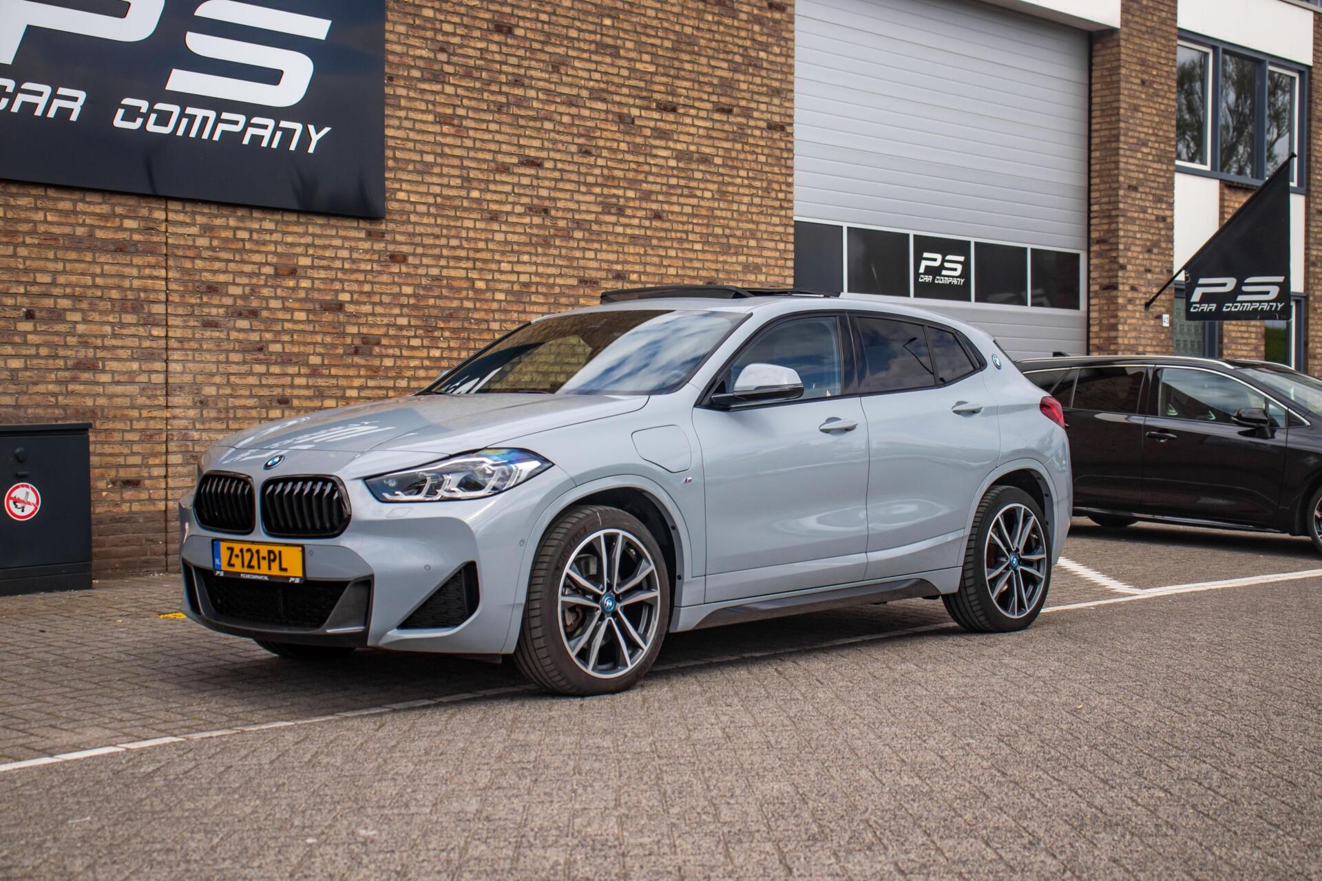 Foto van BMW X2 Xdrive25e