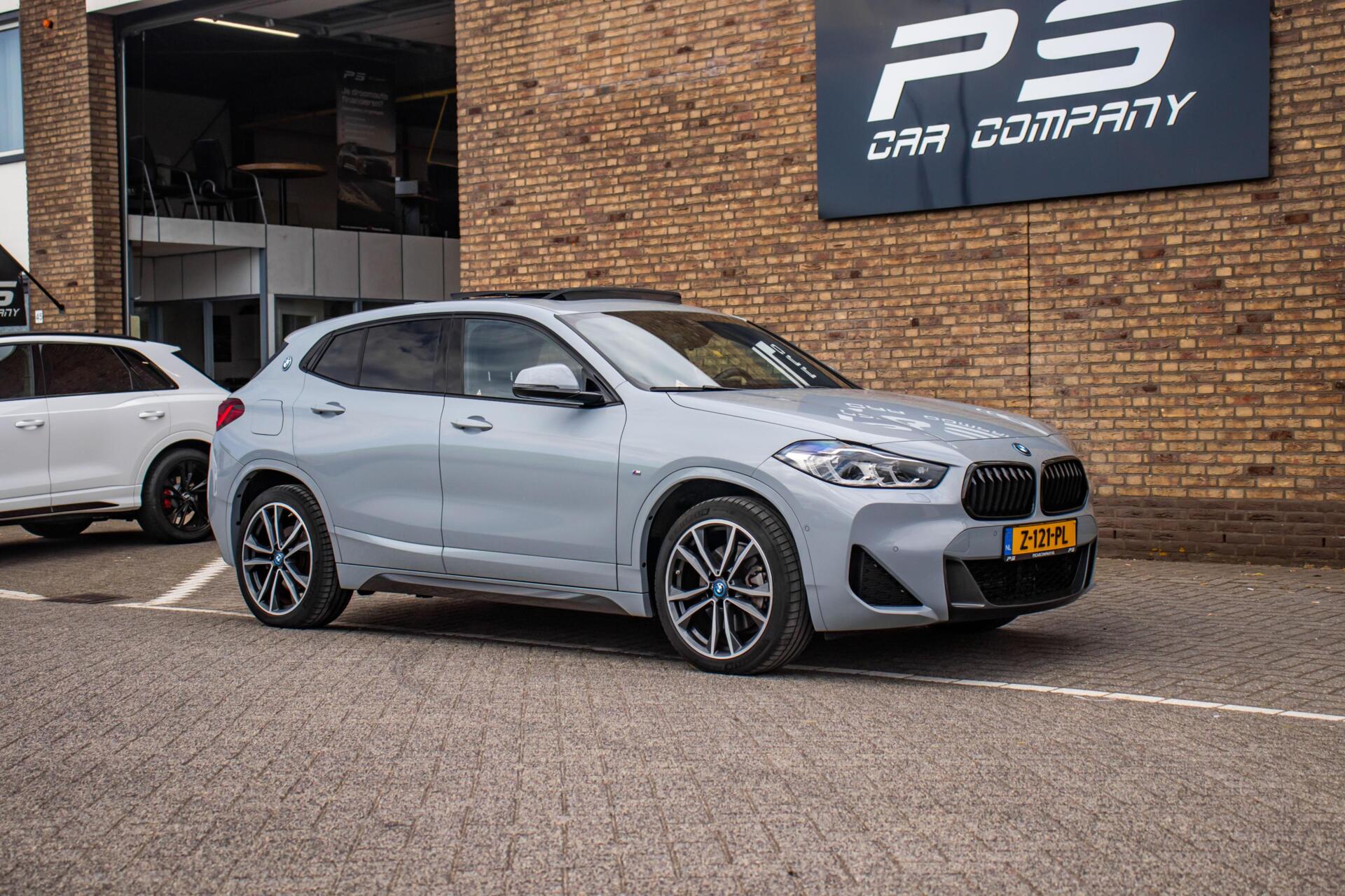 Foto van BMW X2 Xdrive25e