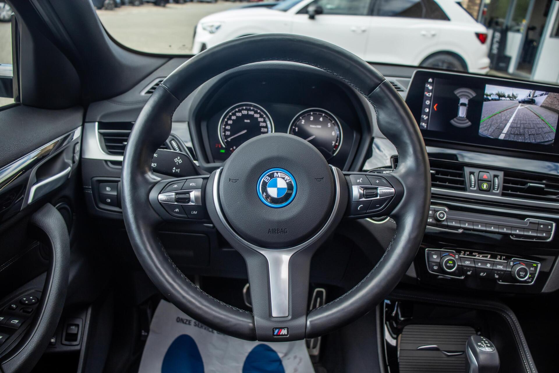 Foto van BMW X2 Xdrive25e