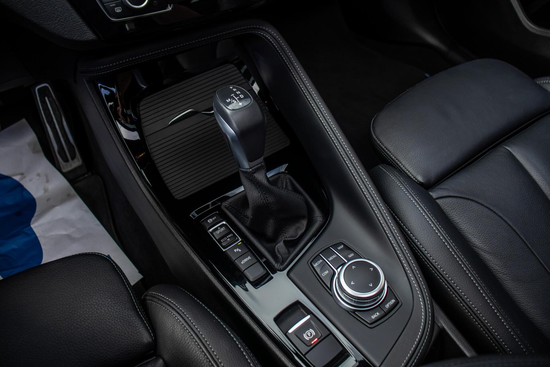 Foto van BMW X2 Xdrive25e
