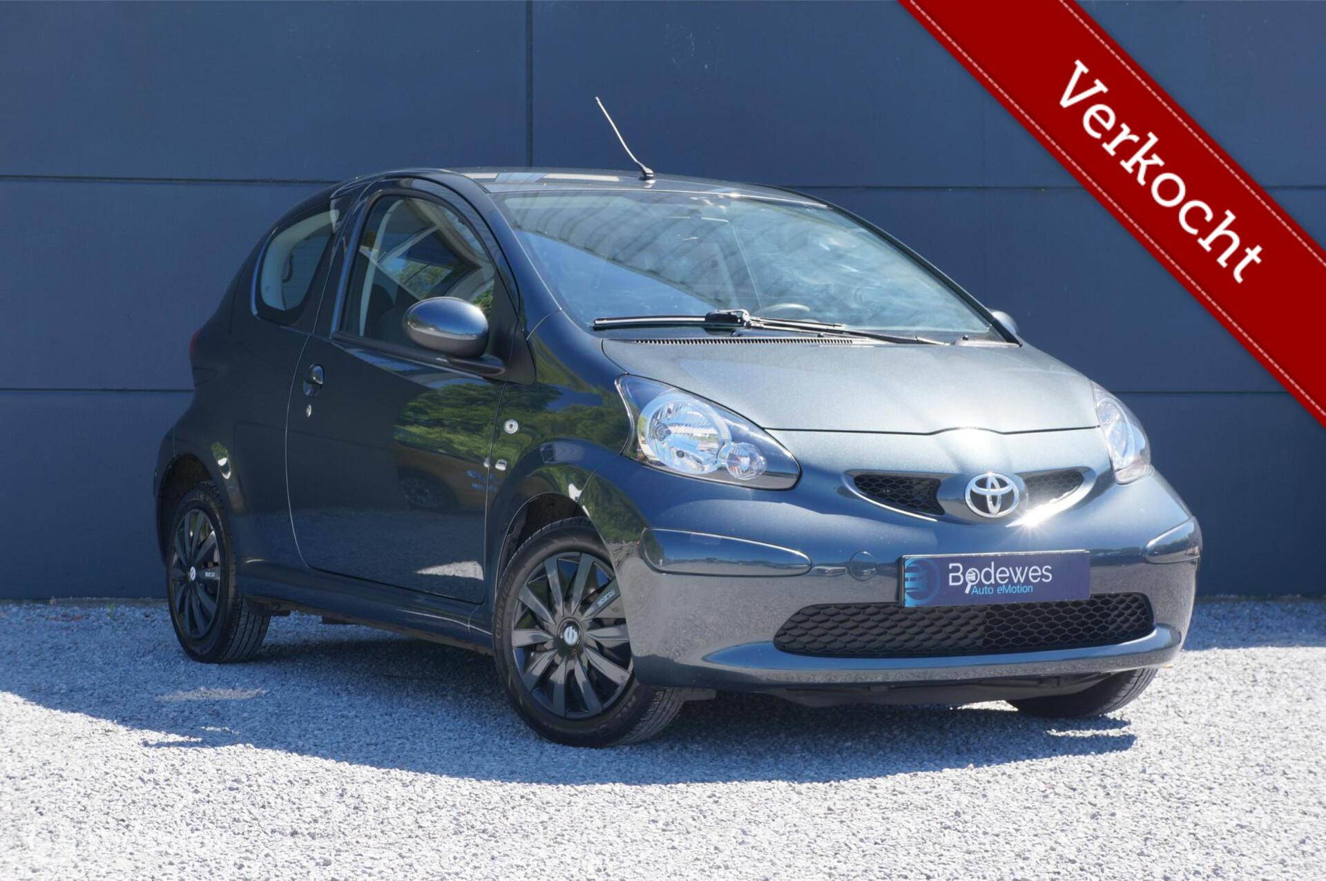 Toyota Toyota Aygo 1.0-12V +Plus Automaat Airco Elektrische Ramen ! 2007 - voorkant