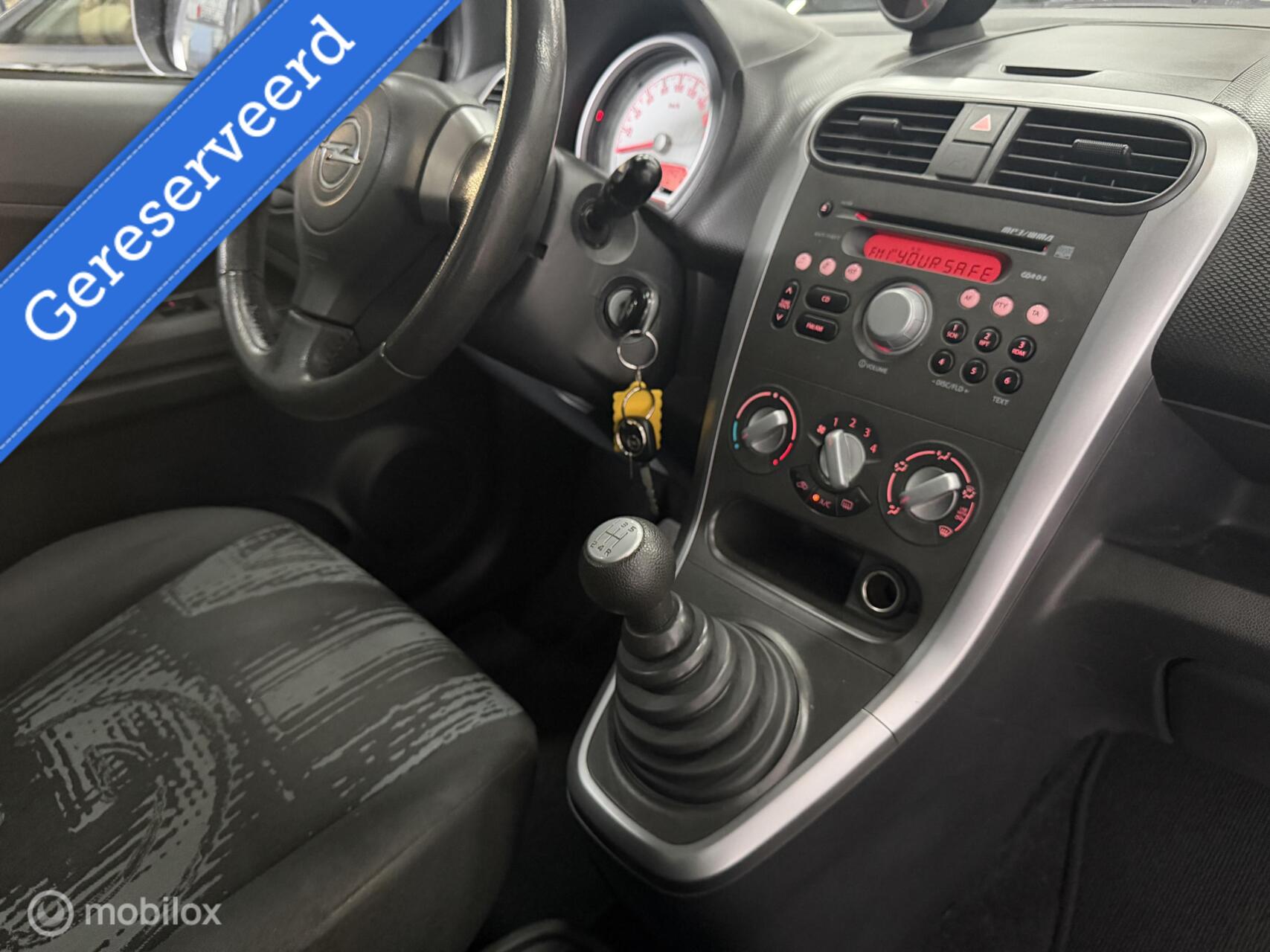 Foto van Opel Agila