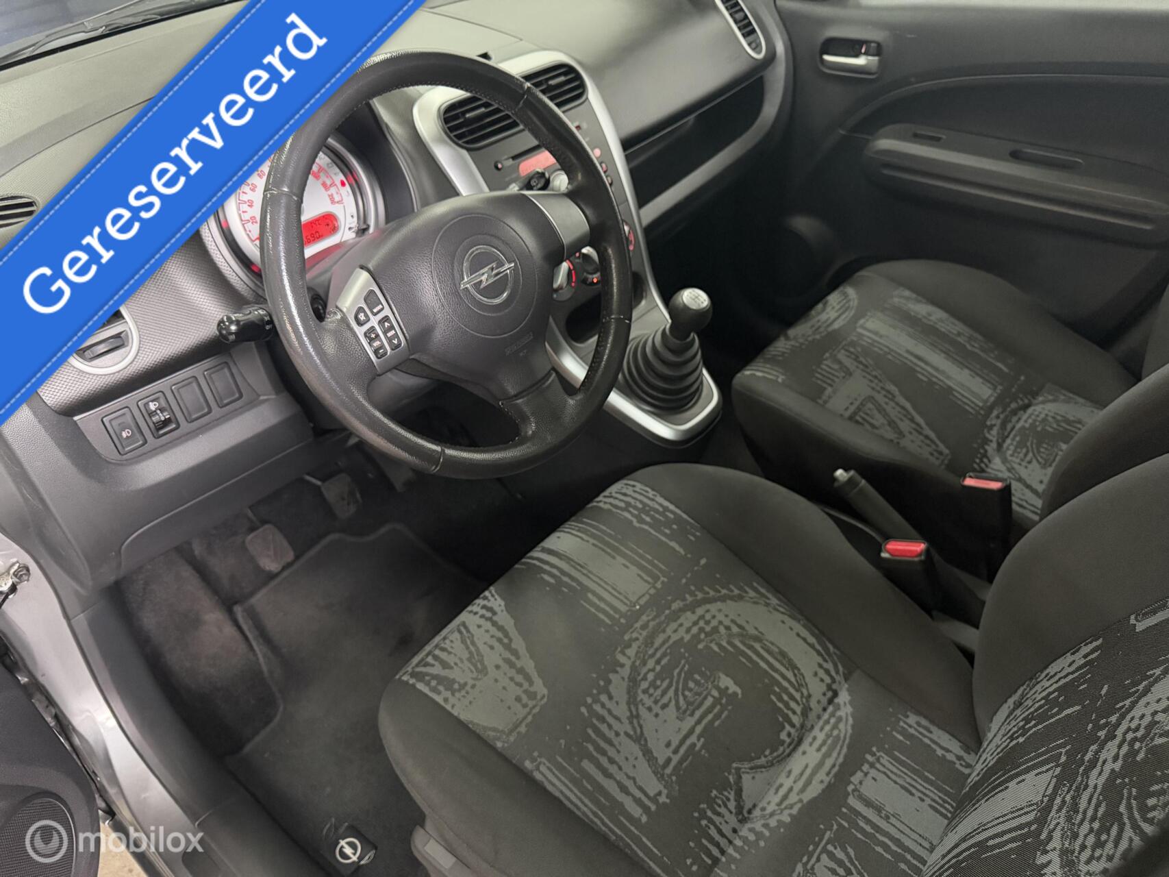 Foto van Opel Agila