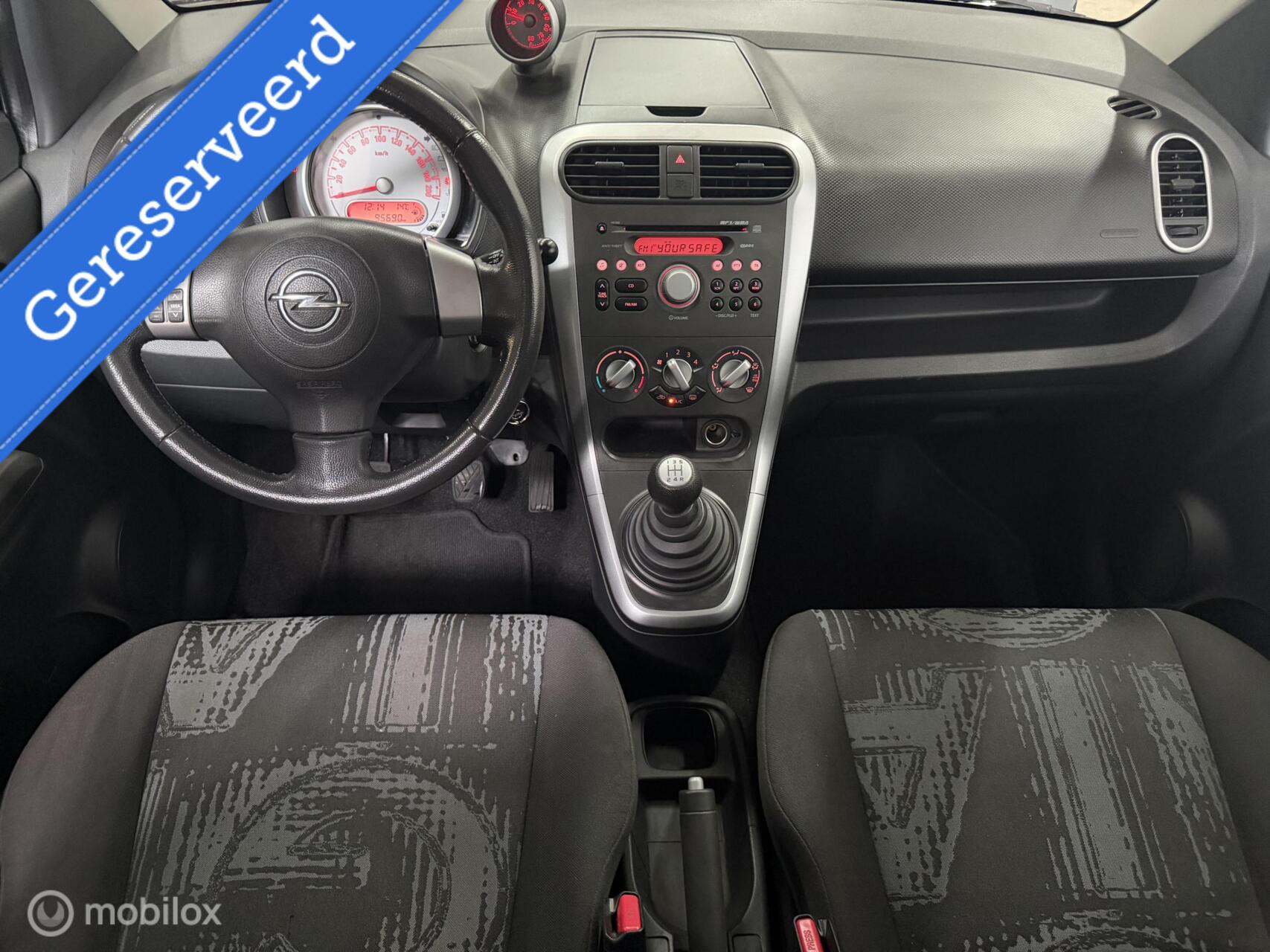 Foto van Opel Agila