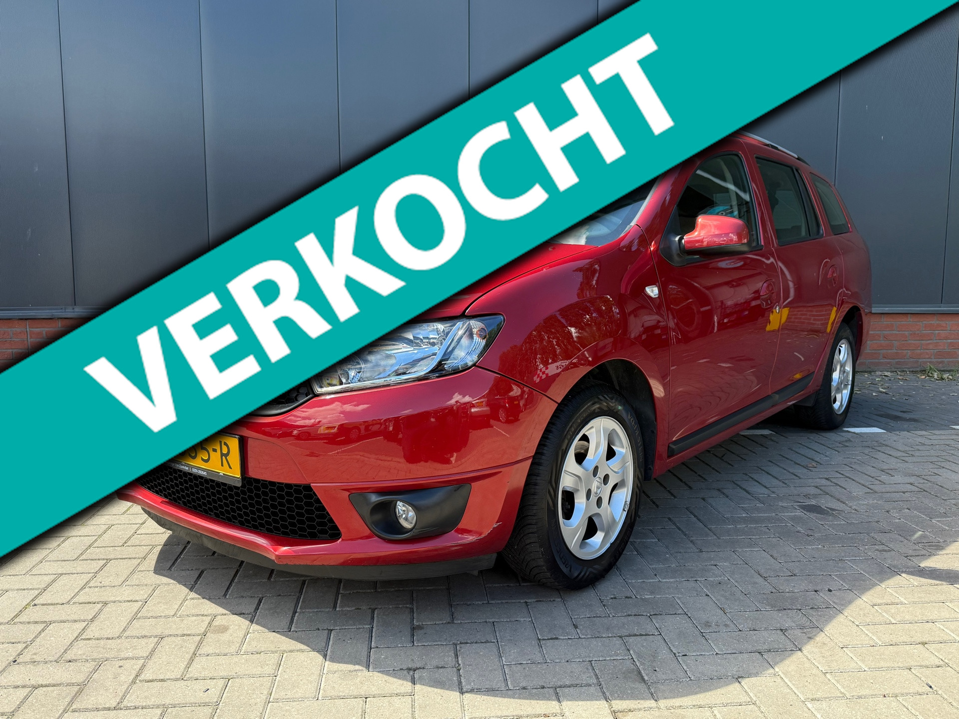 Dacia Logan 0.9 TCe Prestige (12 mnd BOVAG-garantie) 2015 - voorkant