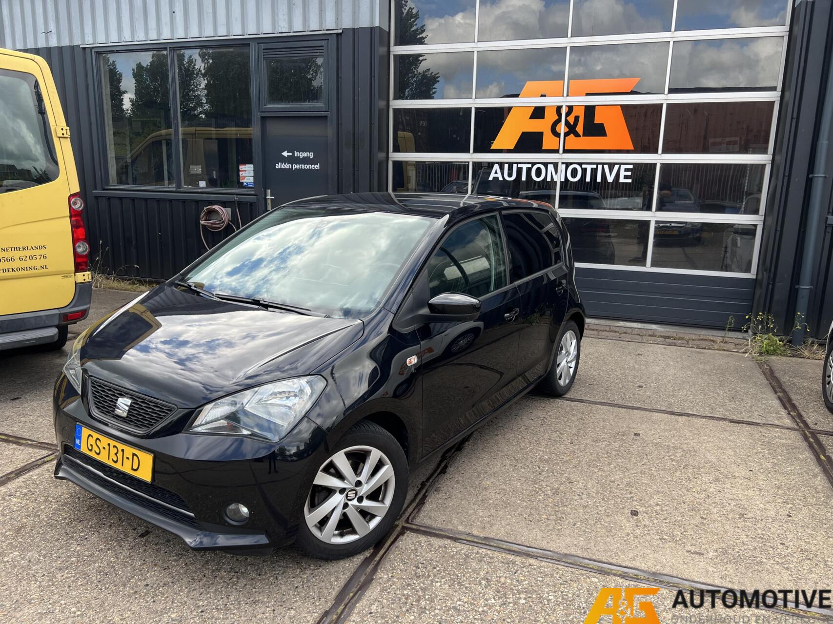 Seat Mii 1.0 Style Sport 2015 Zwart| 5DRS | Airco | Cruise | PDC | 2015 - voorkant