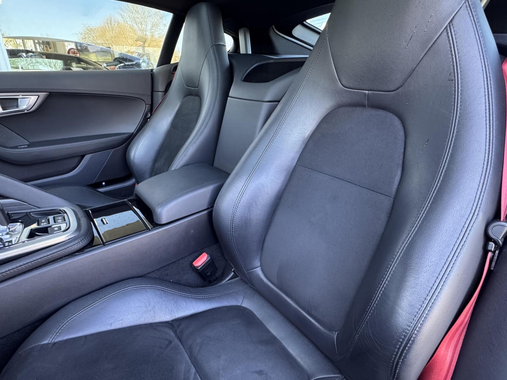 Foto van Jaguar Jaguar F-type