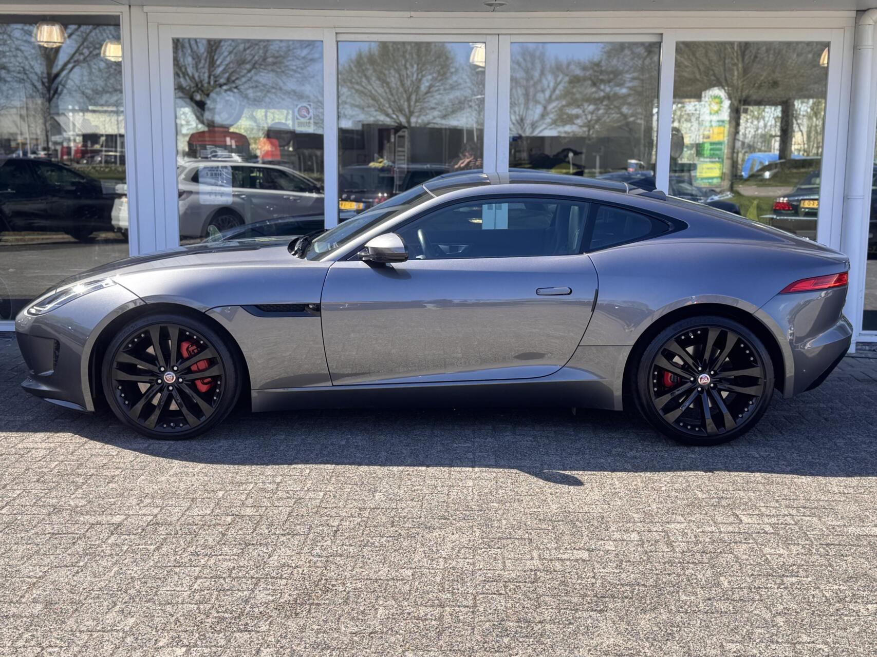Foto van Jaguar Jaguar F-type