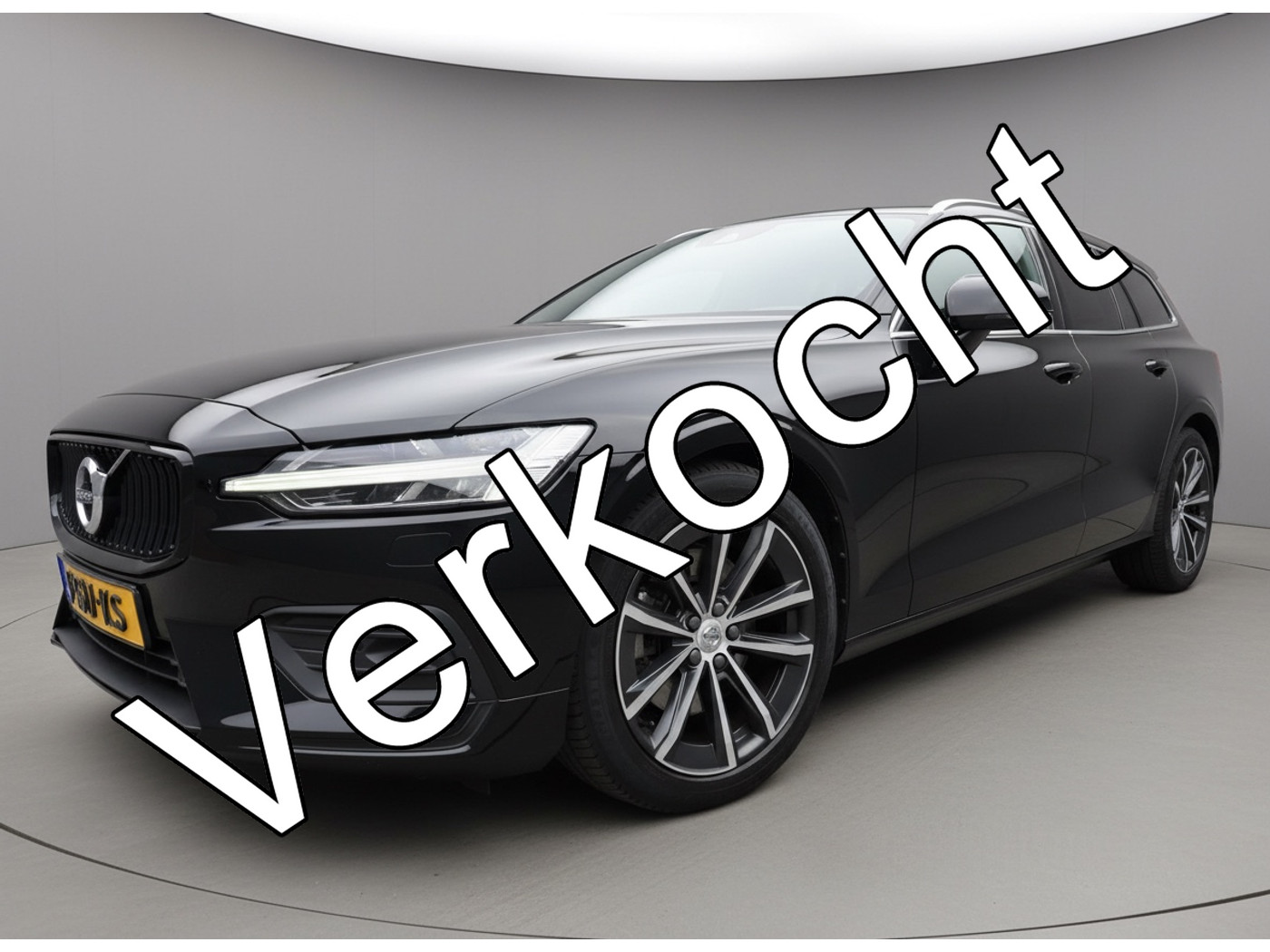 Volvo V60 2.0 B3 Mild Hybrid Aut., 2020 - voorkant