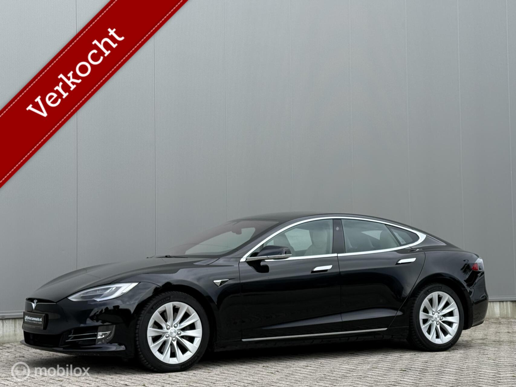 Foto van TESLA MODEL S