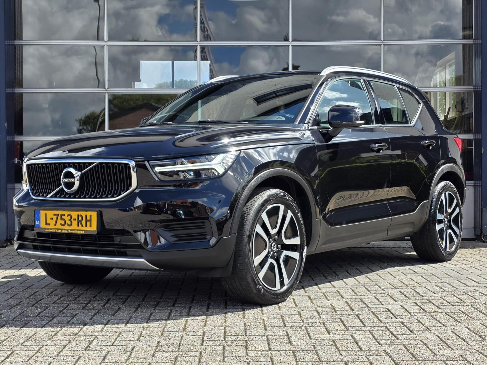 Volvo XC40 1.5 T2 Momentum Business 2021 - voorkant