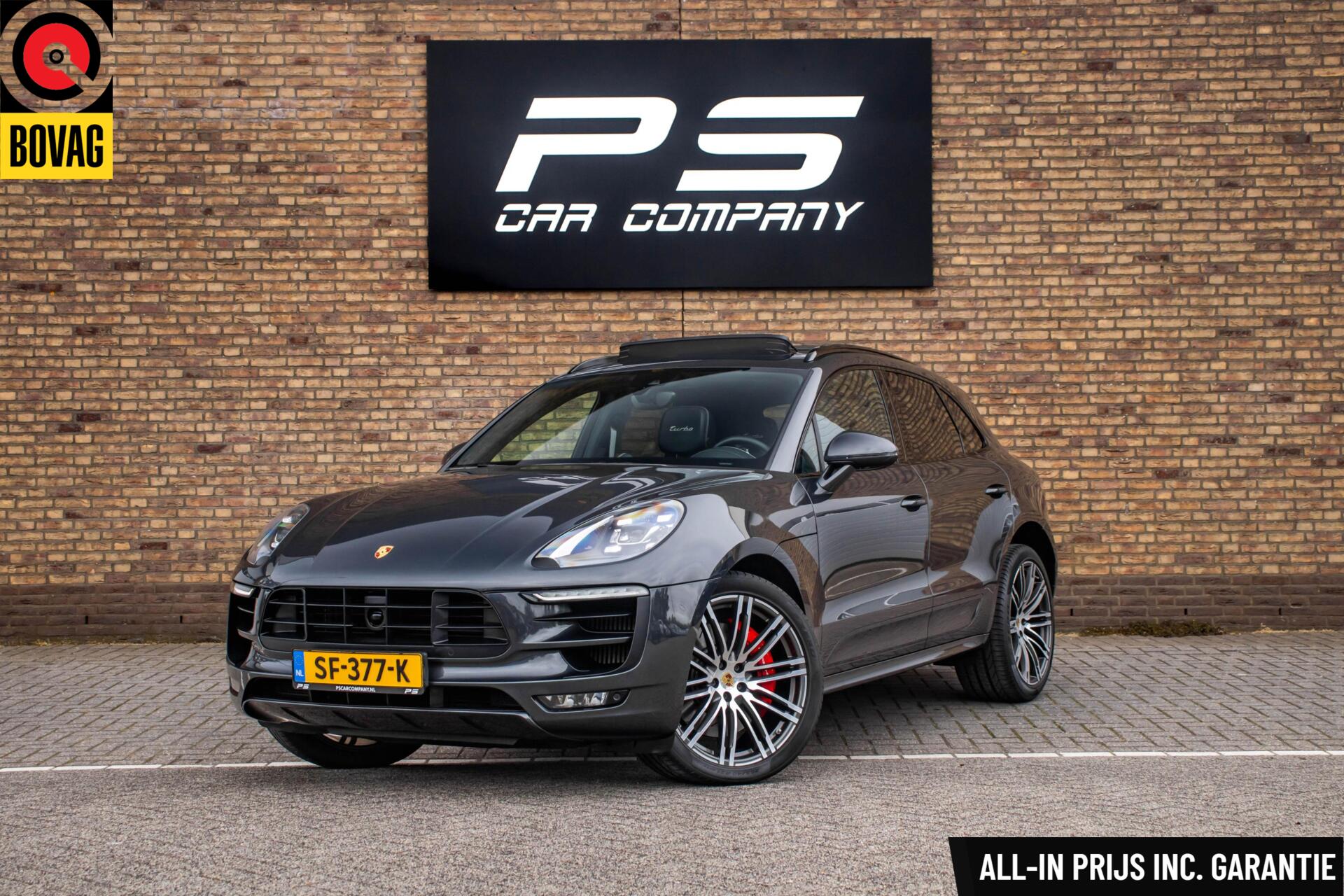 Foto van PORSCHE MACAN TURBO