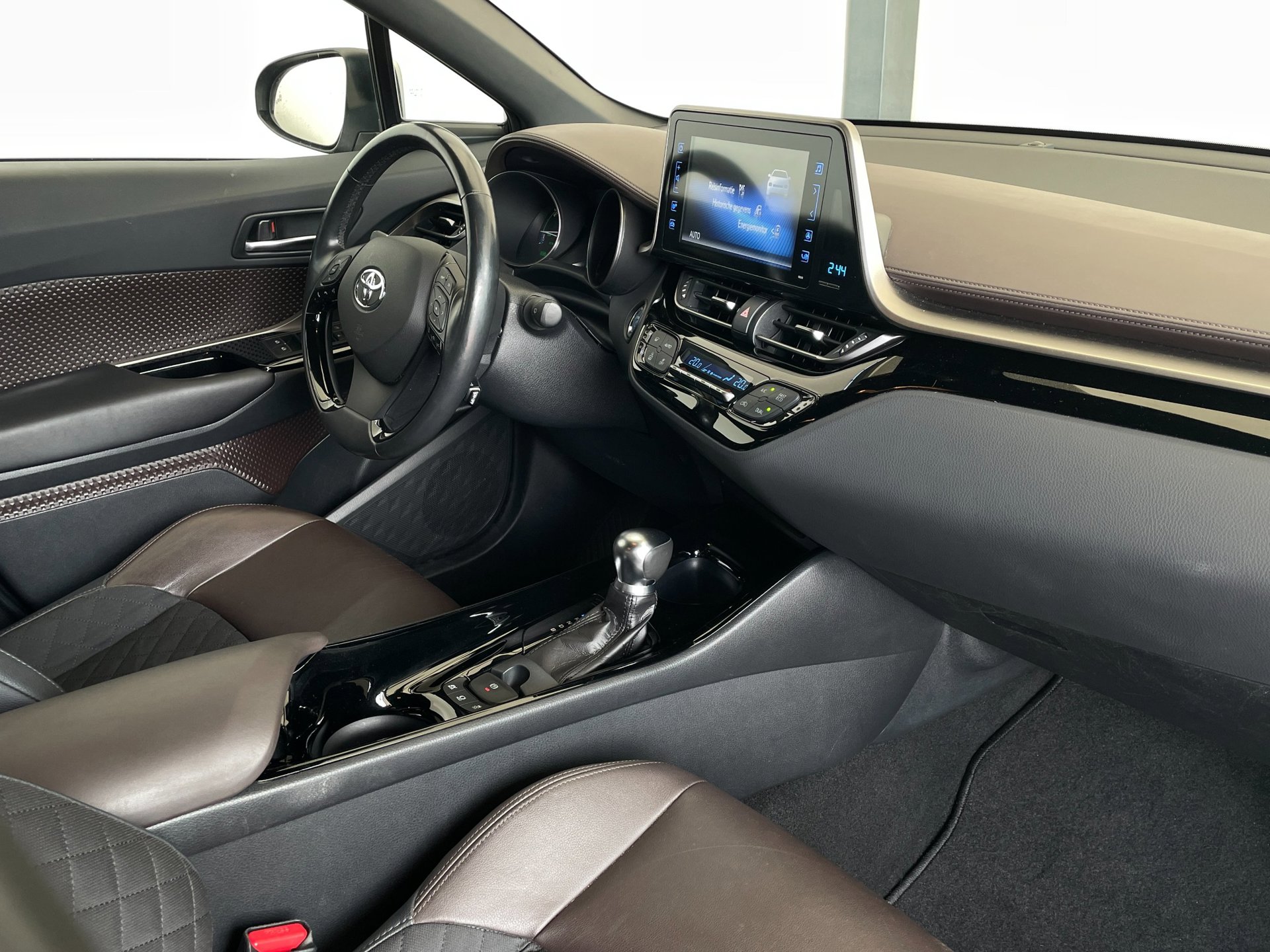 Foto van Toyota Toyota C-hr