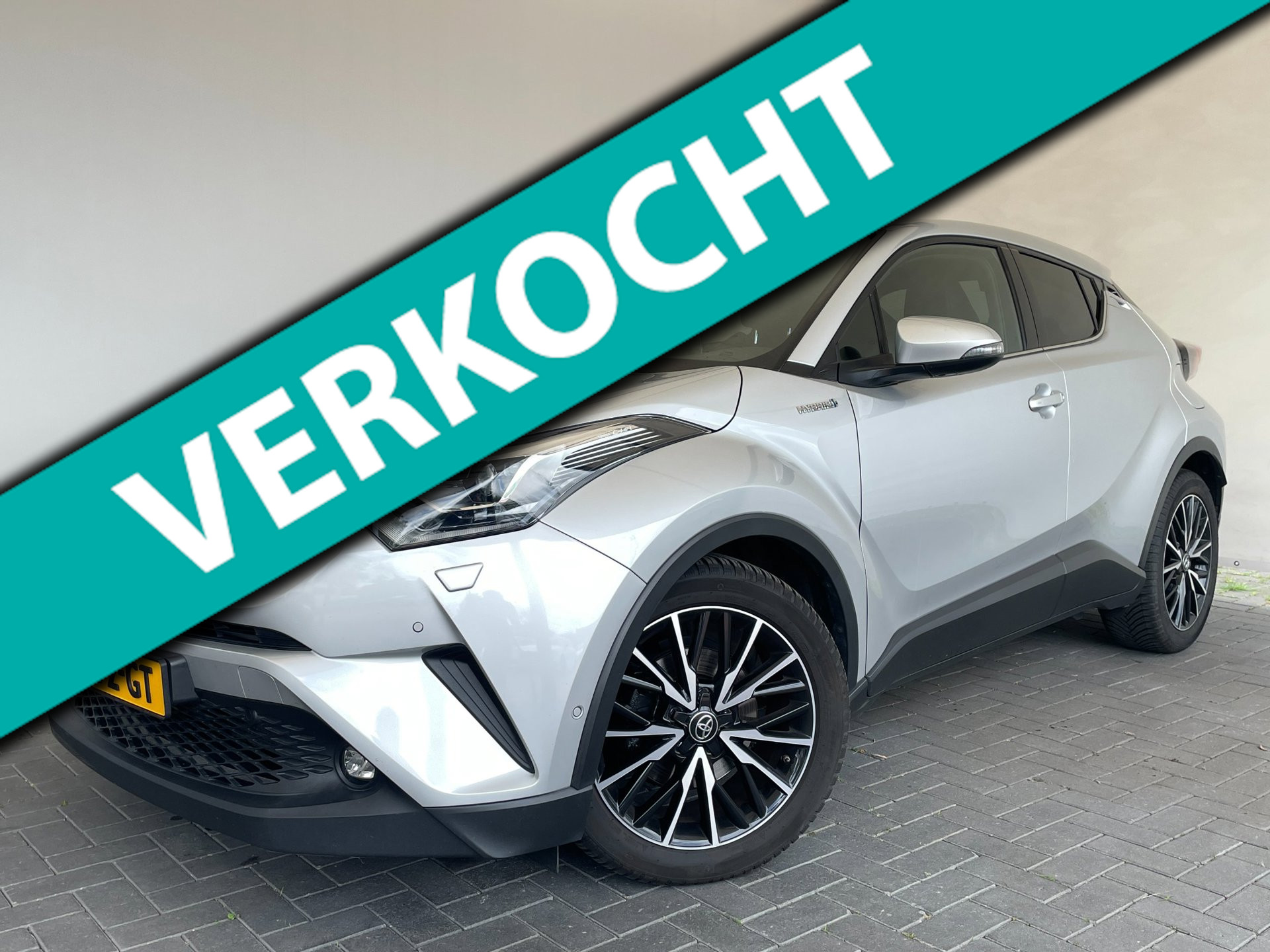 Toyota Toyota C-hr 1.8 Hybrid Executive Premium Pack|Stoelverwarming|Stuurverwarming|Lederen bekleding|Keyless 2018 - voorkant