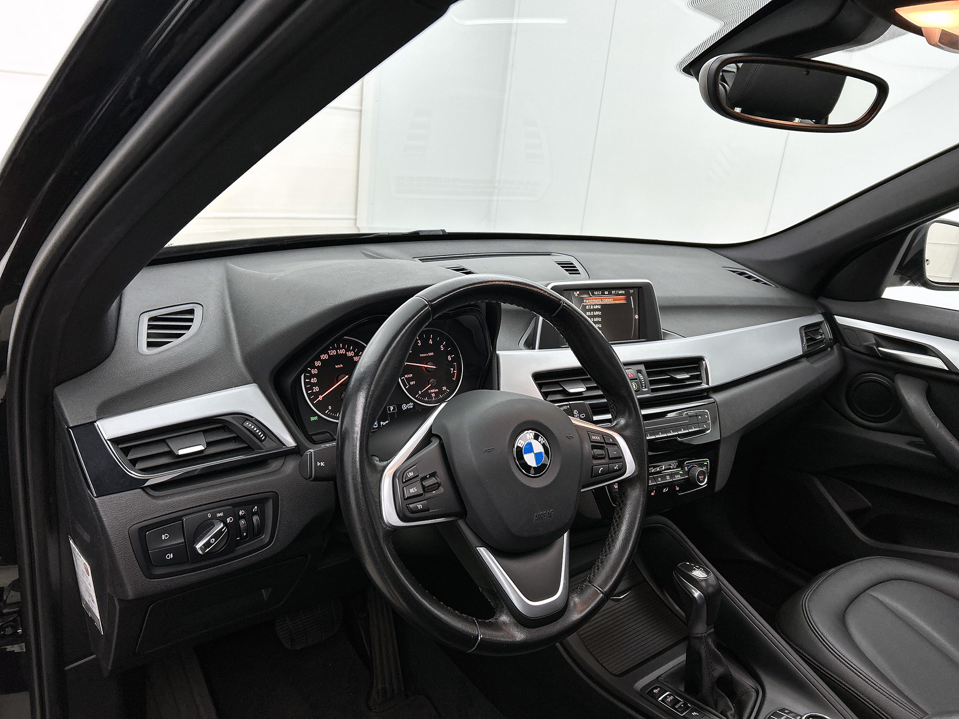 Foto van BMW X1 Sdrive18i