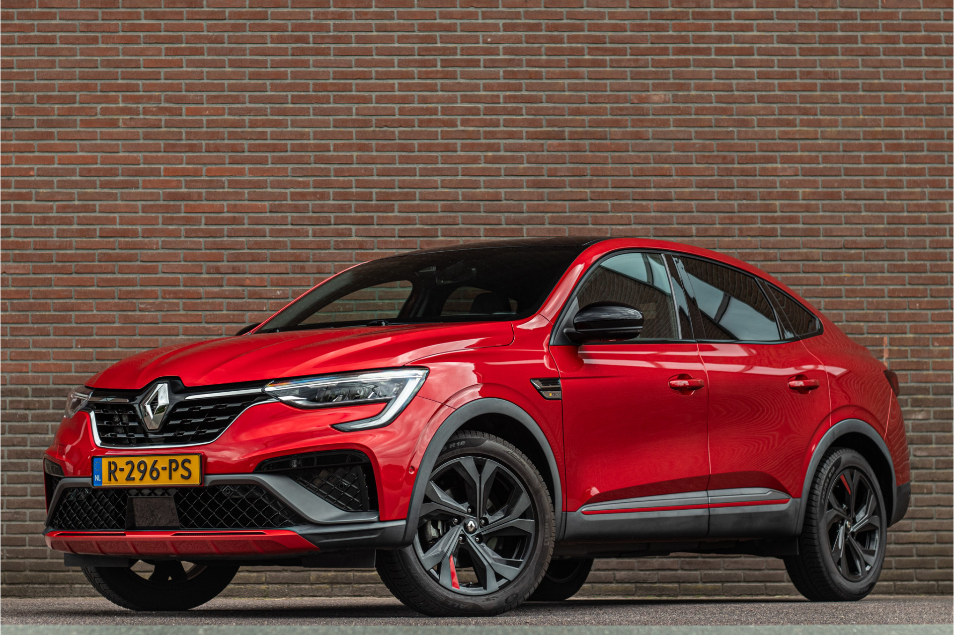 Foto van RENAULT ARKANA E-TECH
