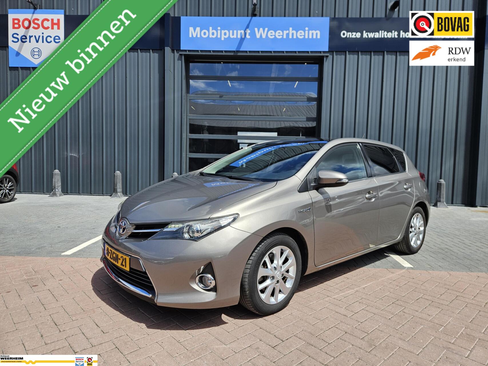 Toyota Toyota Auris 1.8 Hybrid Dynamic NIEUWSTAAT 2015 - voorkant