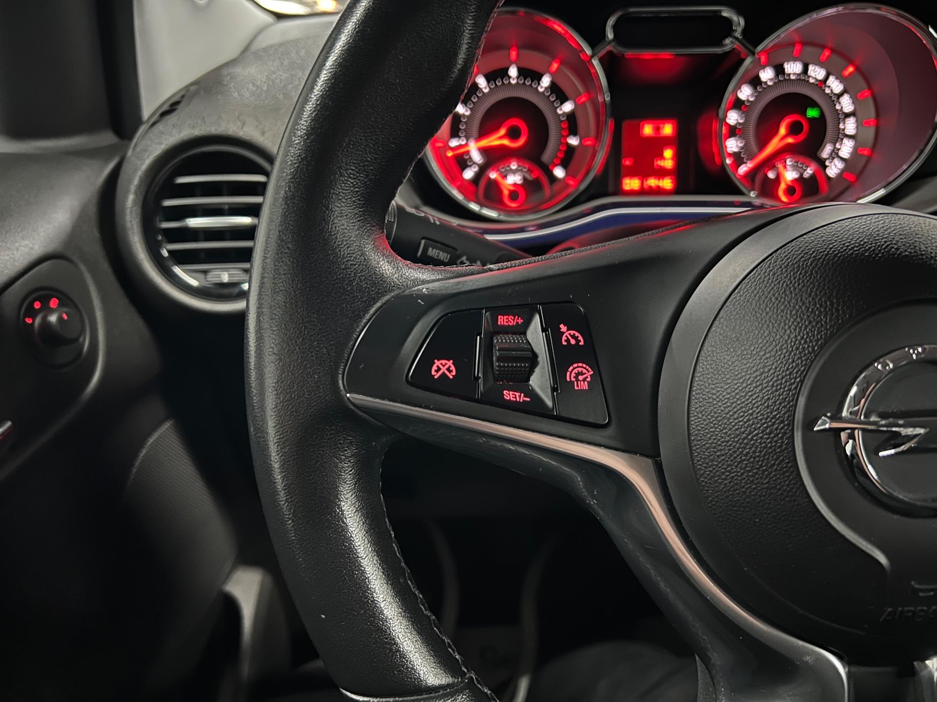 Foto van Opel Adam