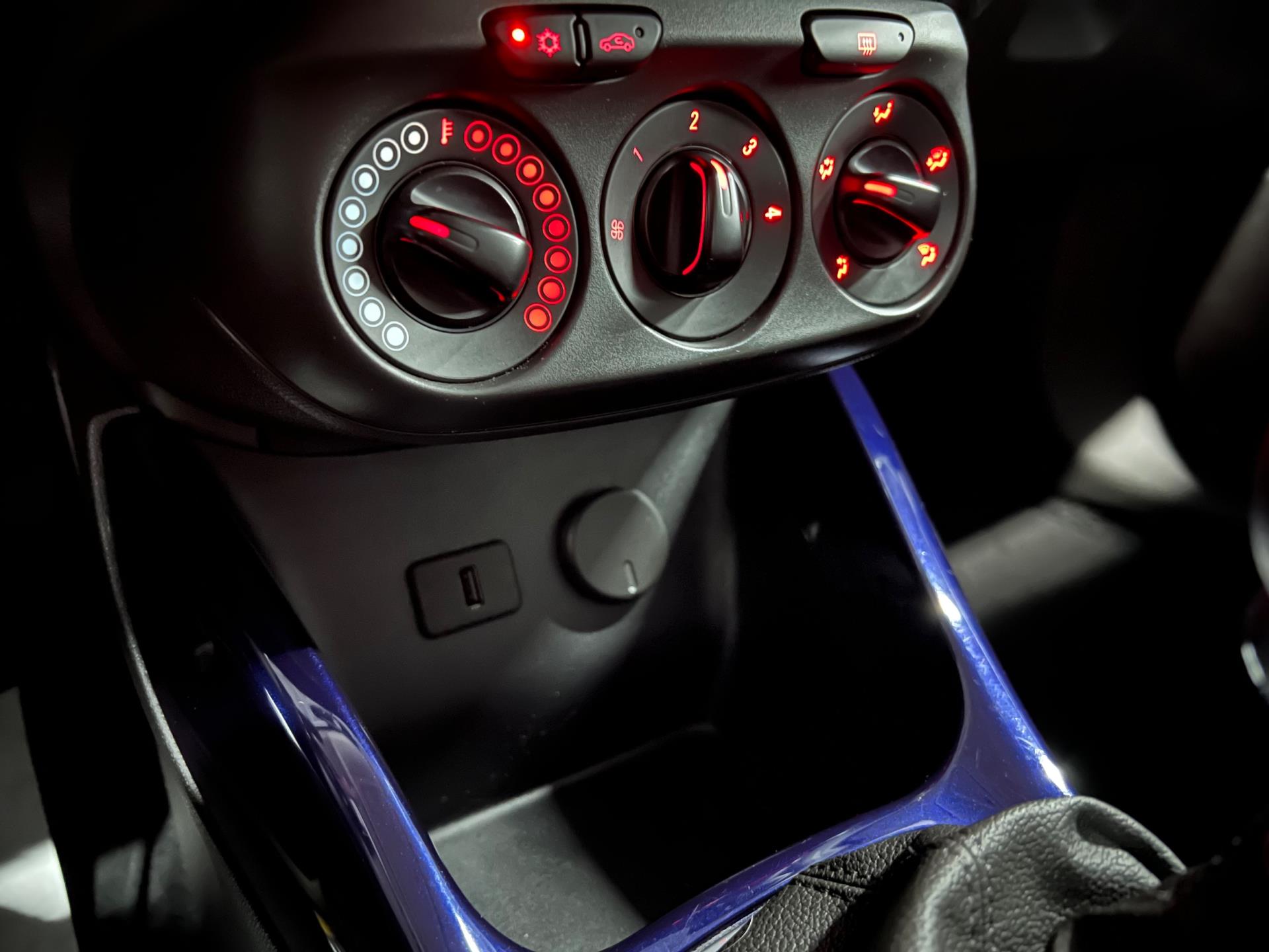 Foto van Opel Adam