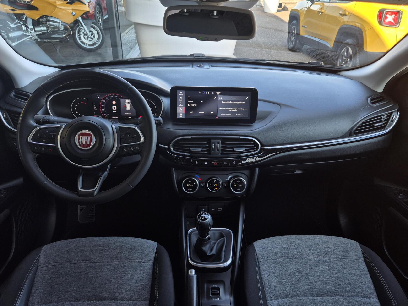 Foto van Fiat Tipo Cross