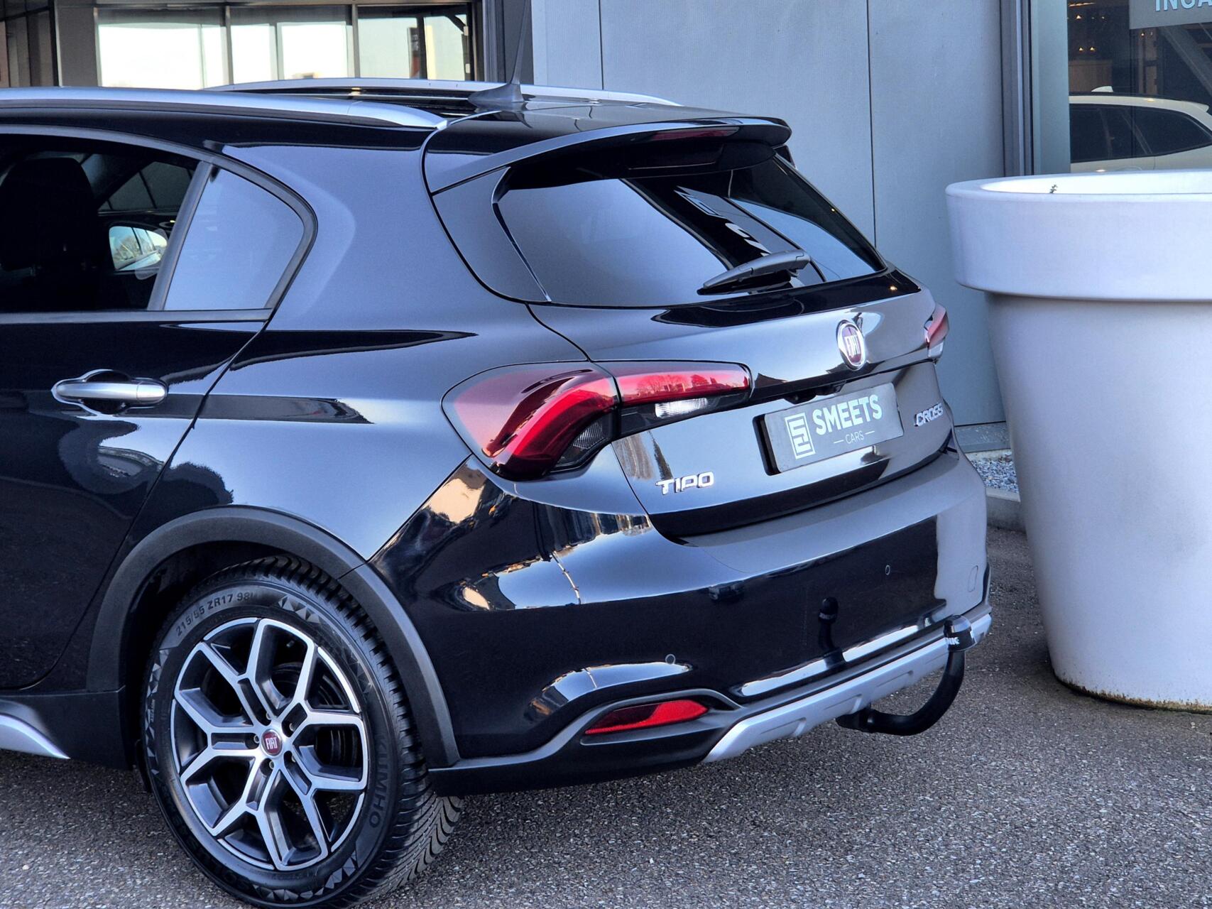 Foto van Fiat Tipo Cross
