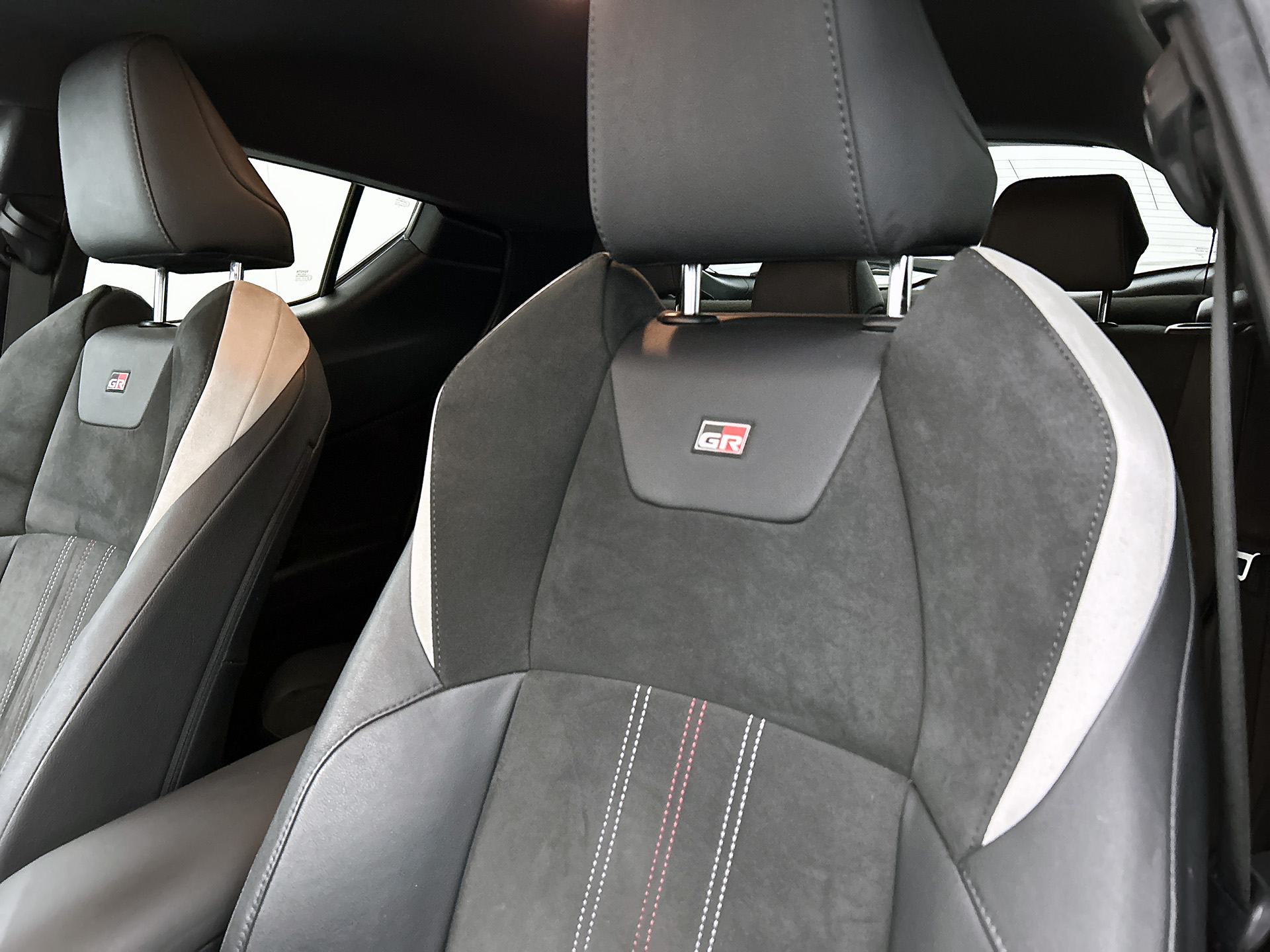 Foto van Toyota Toyota C-hr