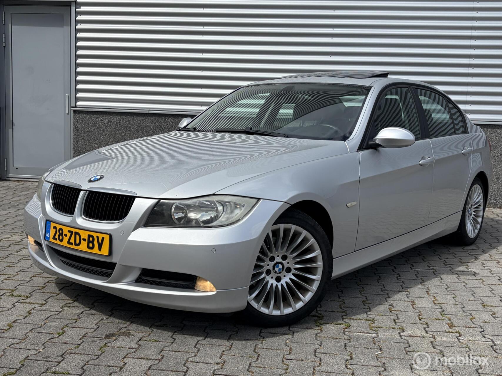 BMW 3er Reihe 320i Executive Airco,Cruise,PDC,Schuifdak 2007 - voorkant