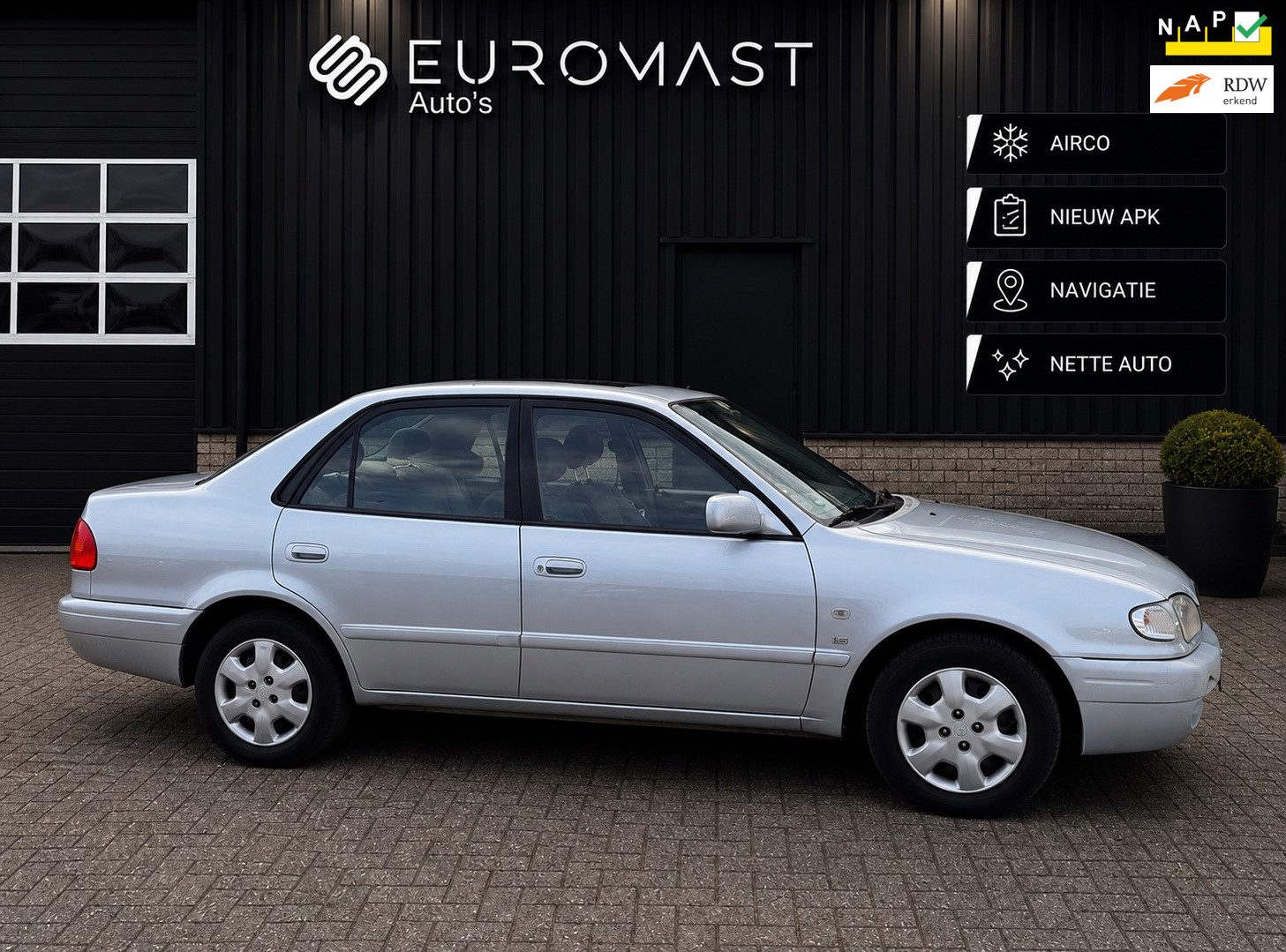 Toyota Toyota Corolla 1.6 VVT-i Sol Airco Elektrische Ramen Apk tot 03-2027 2000 - voorkant