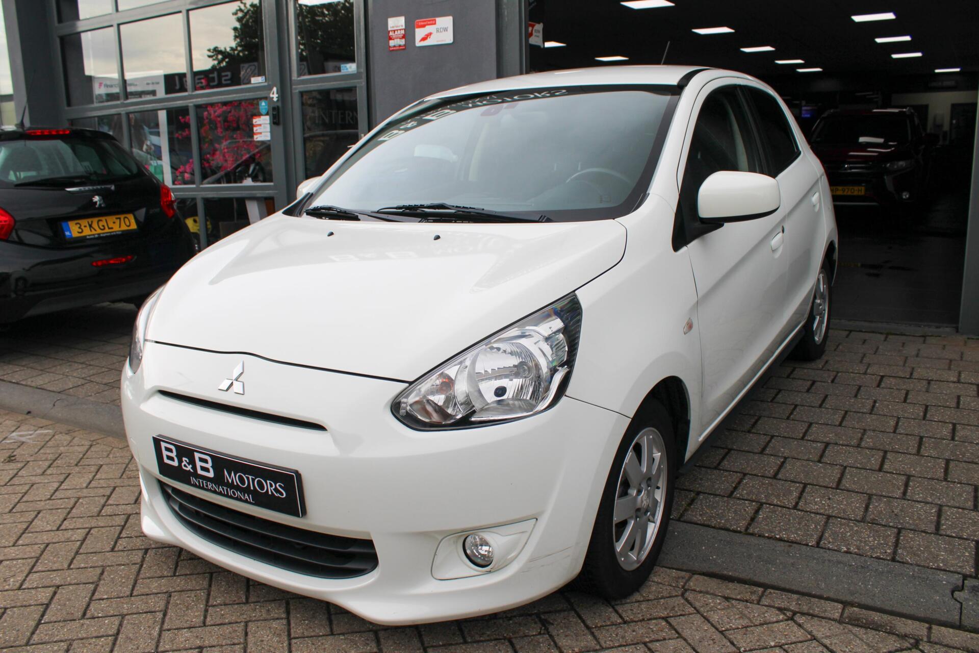 Foto van MITSUBISHI MITSUBISHI SPACE STAR