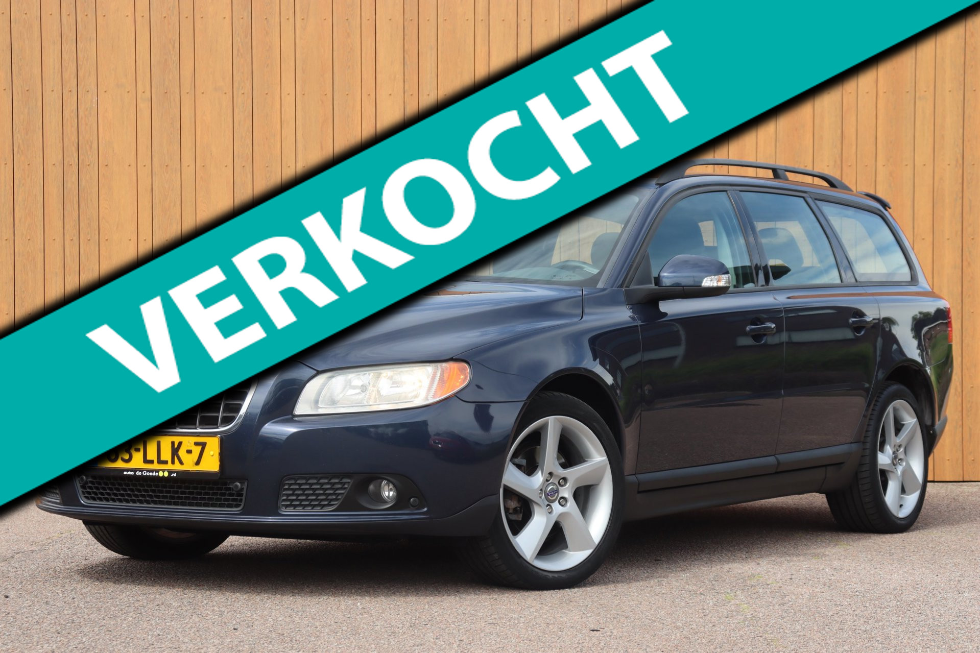 Volvo V70 2.0T Kinetic org.NL navi trekhaak 2010 - voorkant