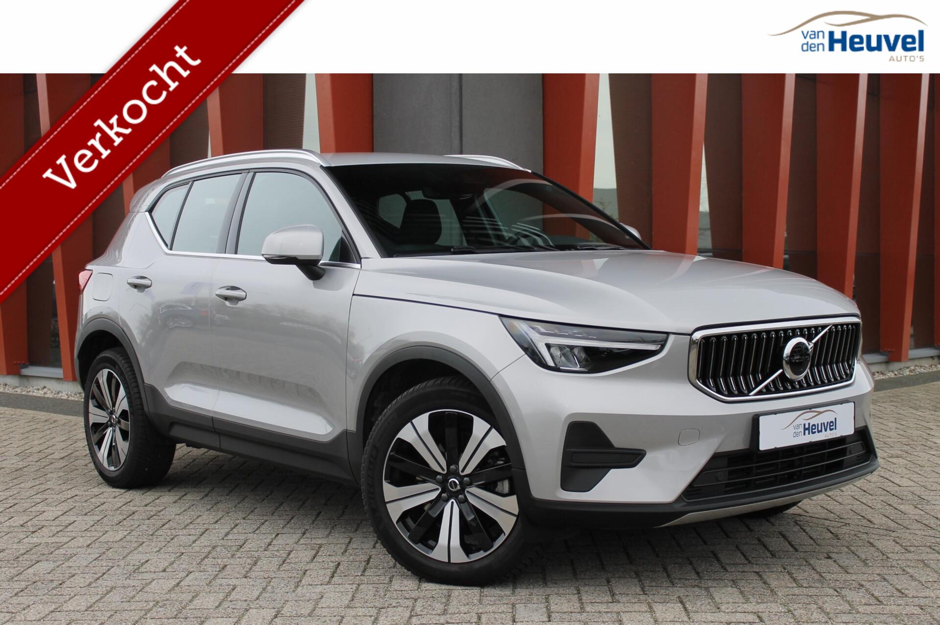 Volvo XC40 T4 Recharge Core Bright | Parkeercamera | Keyless | 19 Inch | Silver skidplates voor en achter 2022 - voorkant