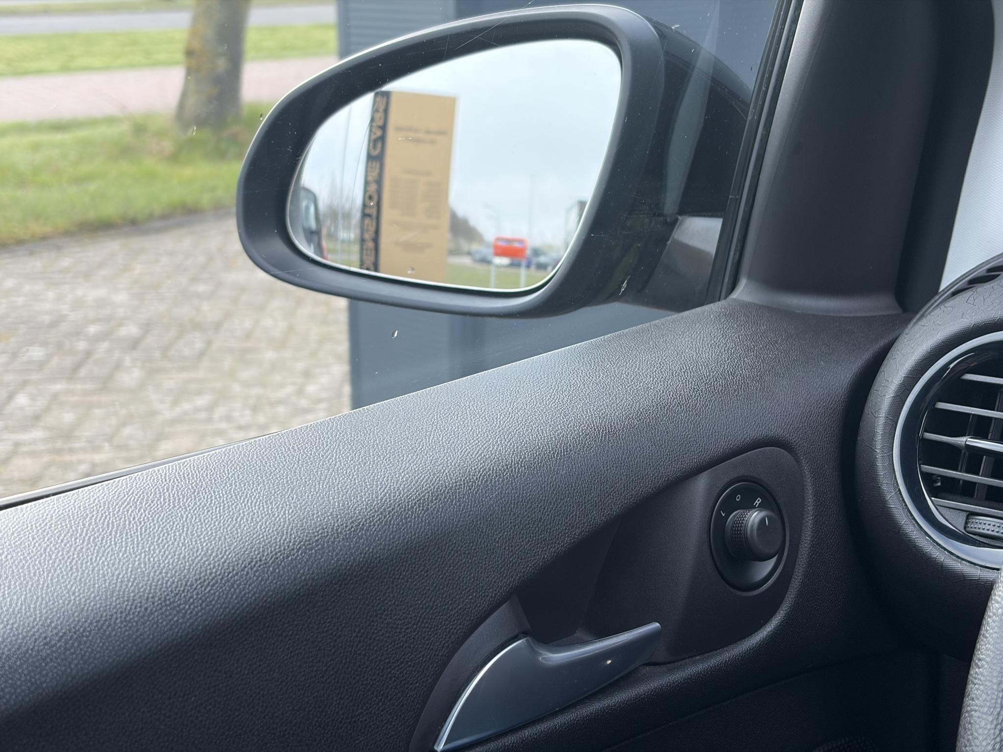 Foto van Opel Adam