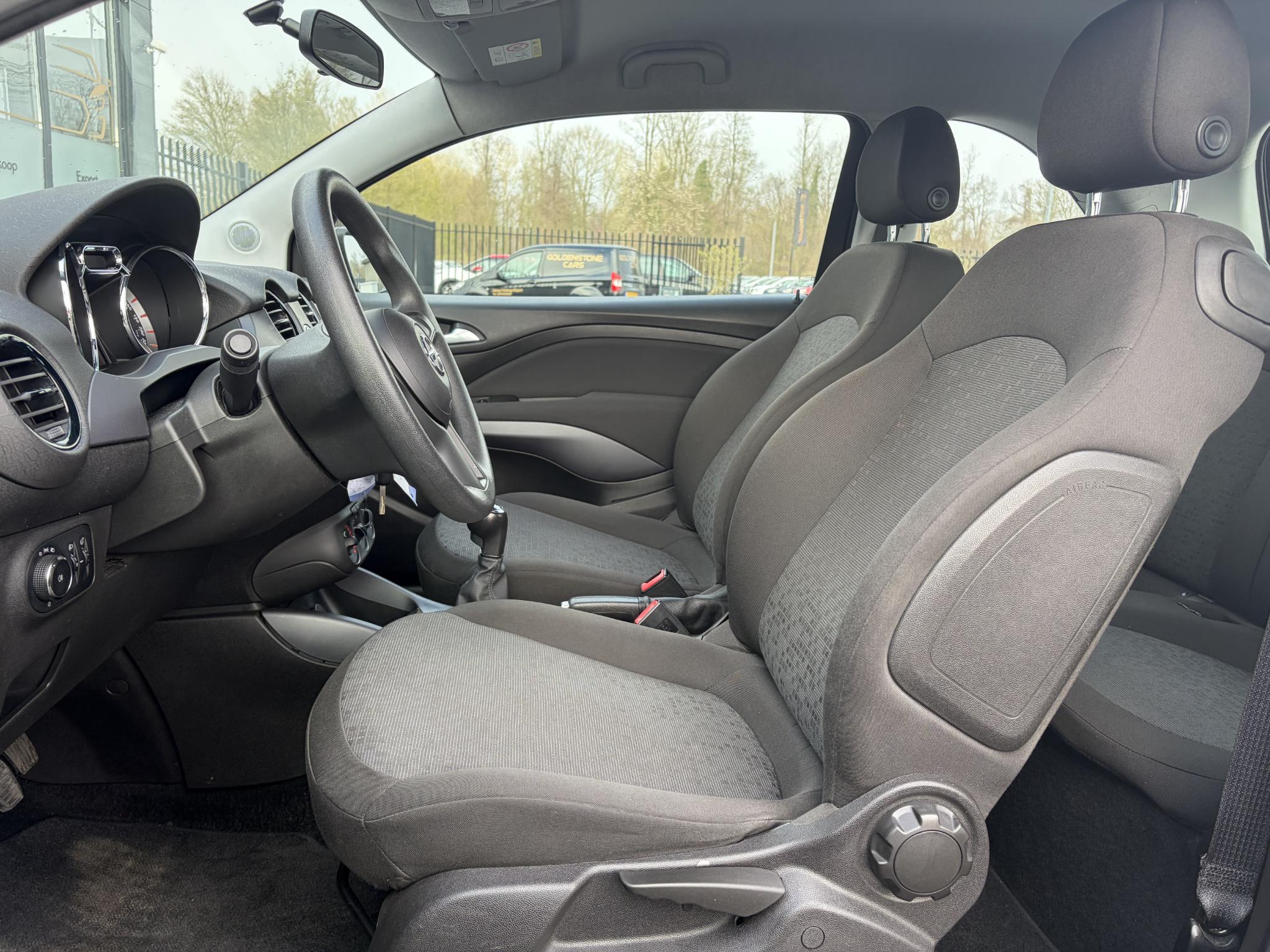 Foto van Opel Adam