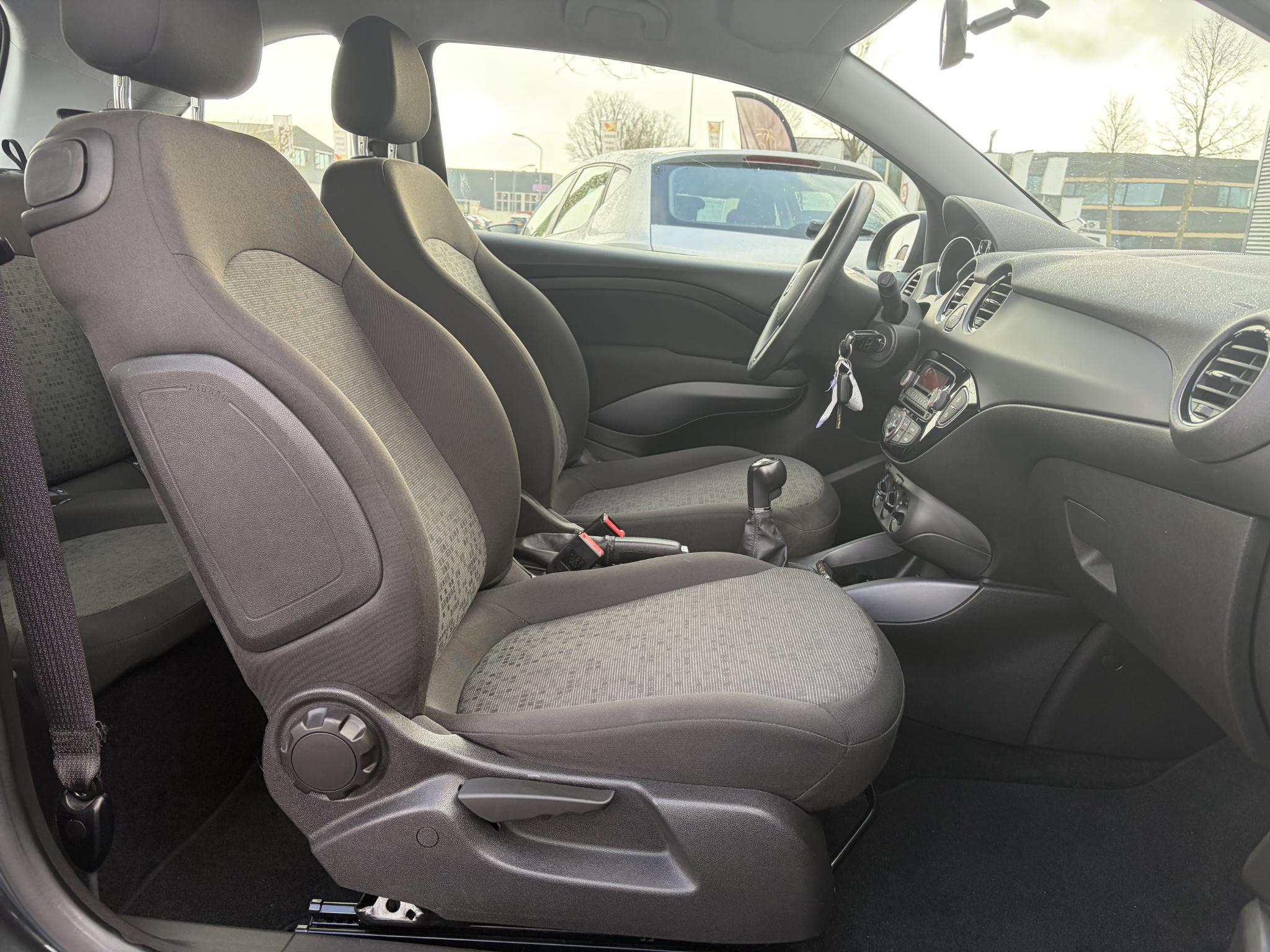 Foto van Opel Adam