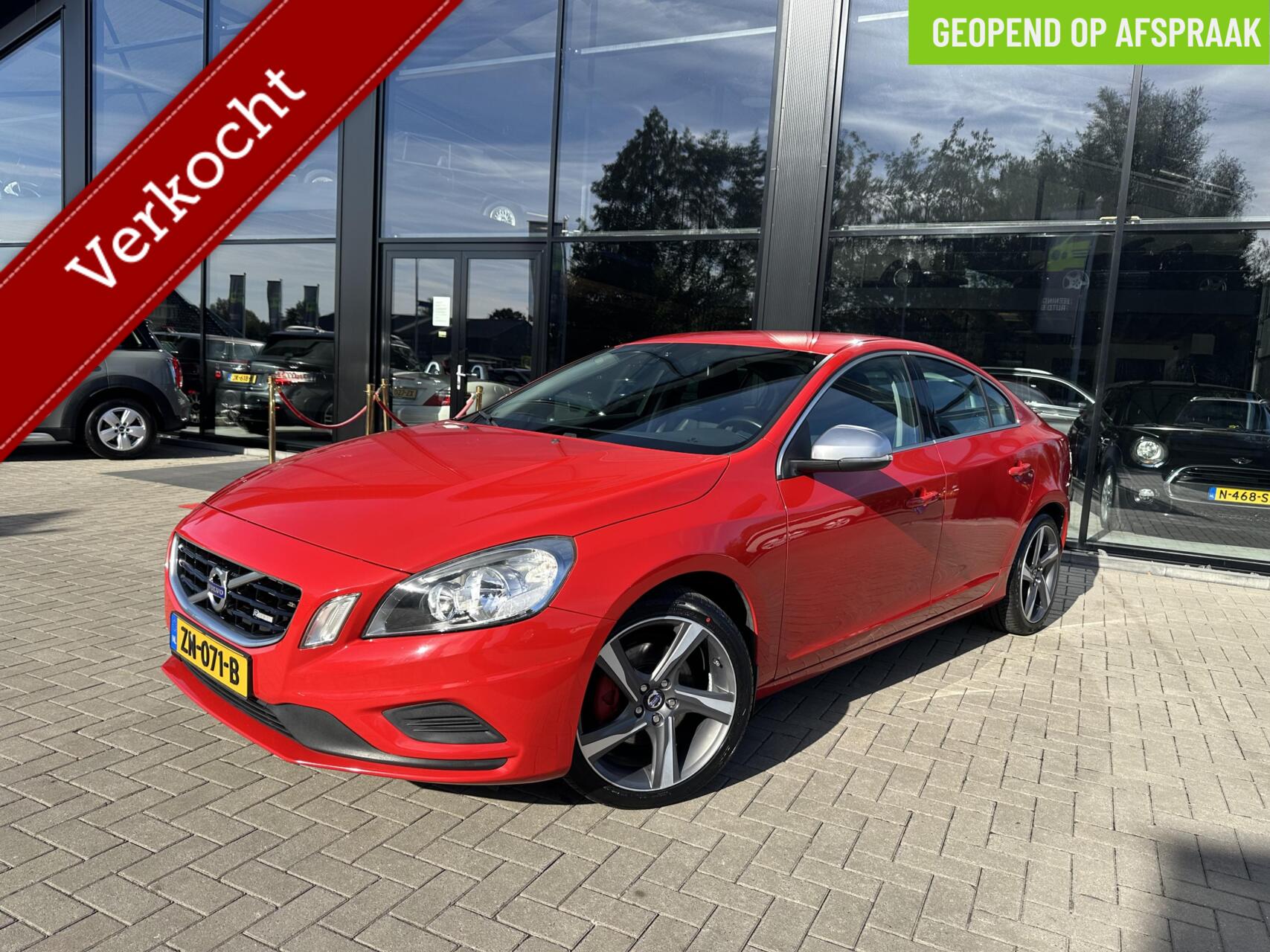 Volvo S60 1.6 T3 R-Design|17"|Trekhaak|Camera|Stoelverwarming 2013 - voorkant