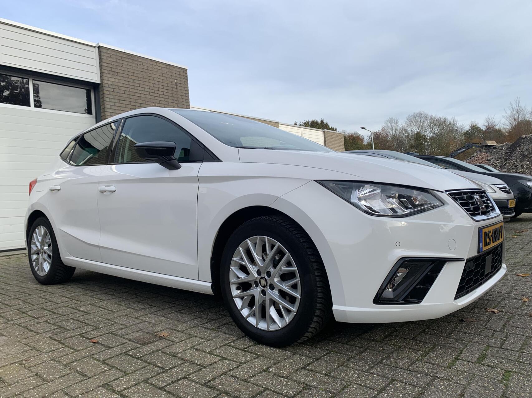 Seat Ibiza 1.0 TSI FR 116PK Carplay Adapt. Cruise Trekhaak Airco LM velgen 2018 - voorkant