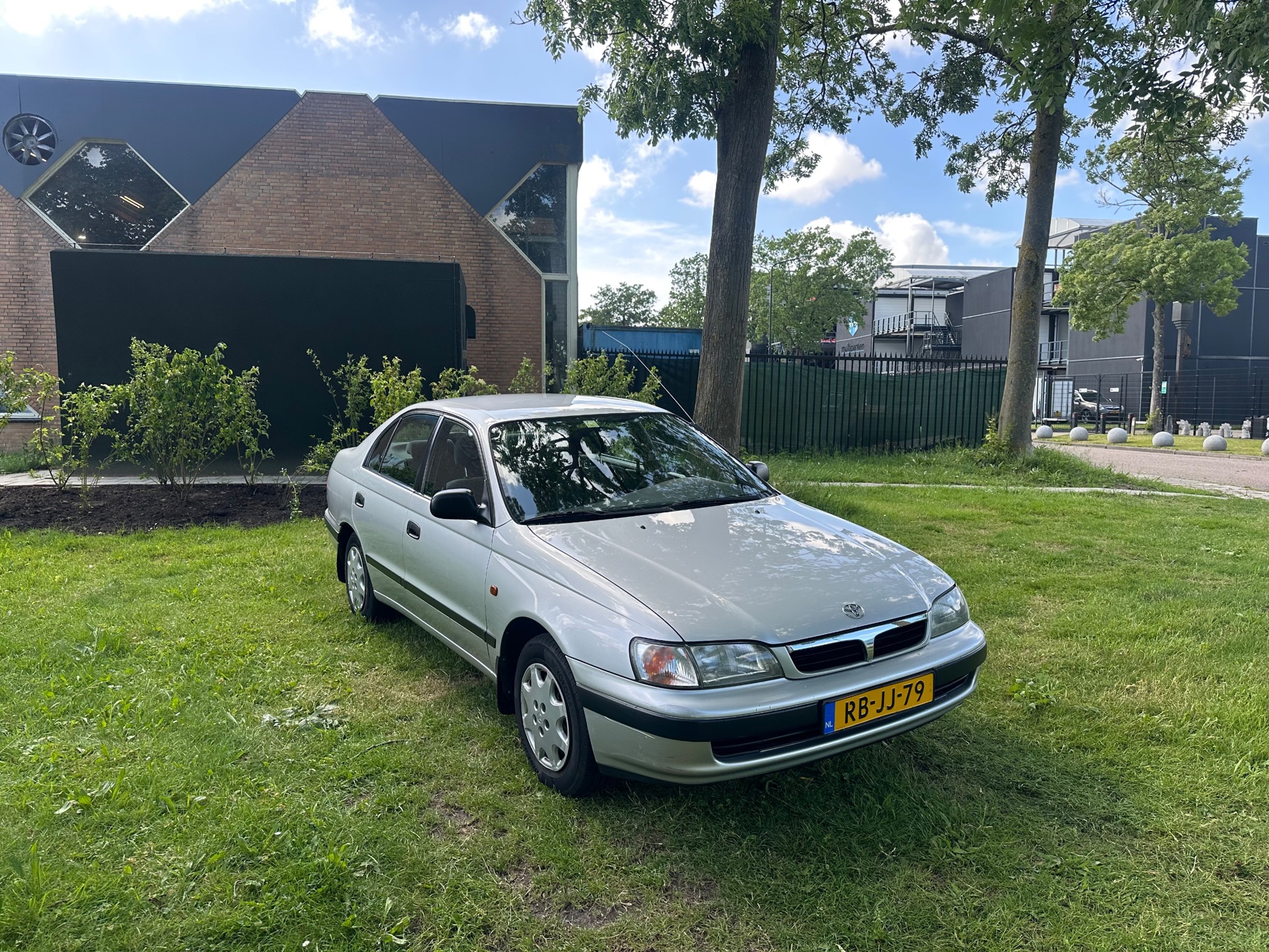 Foto van Toyota Toyota Carina E