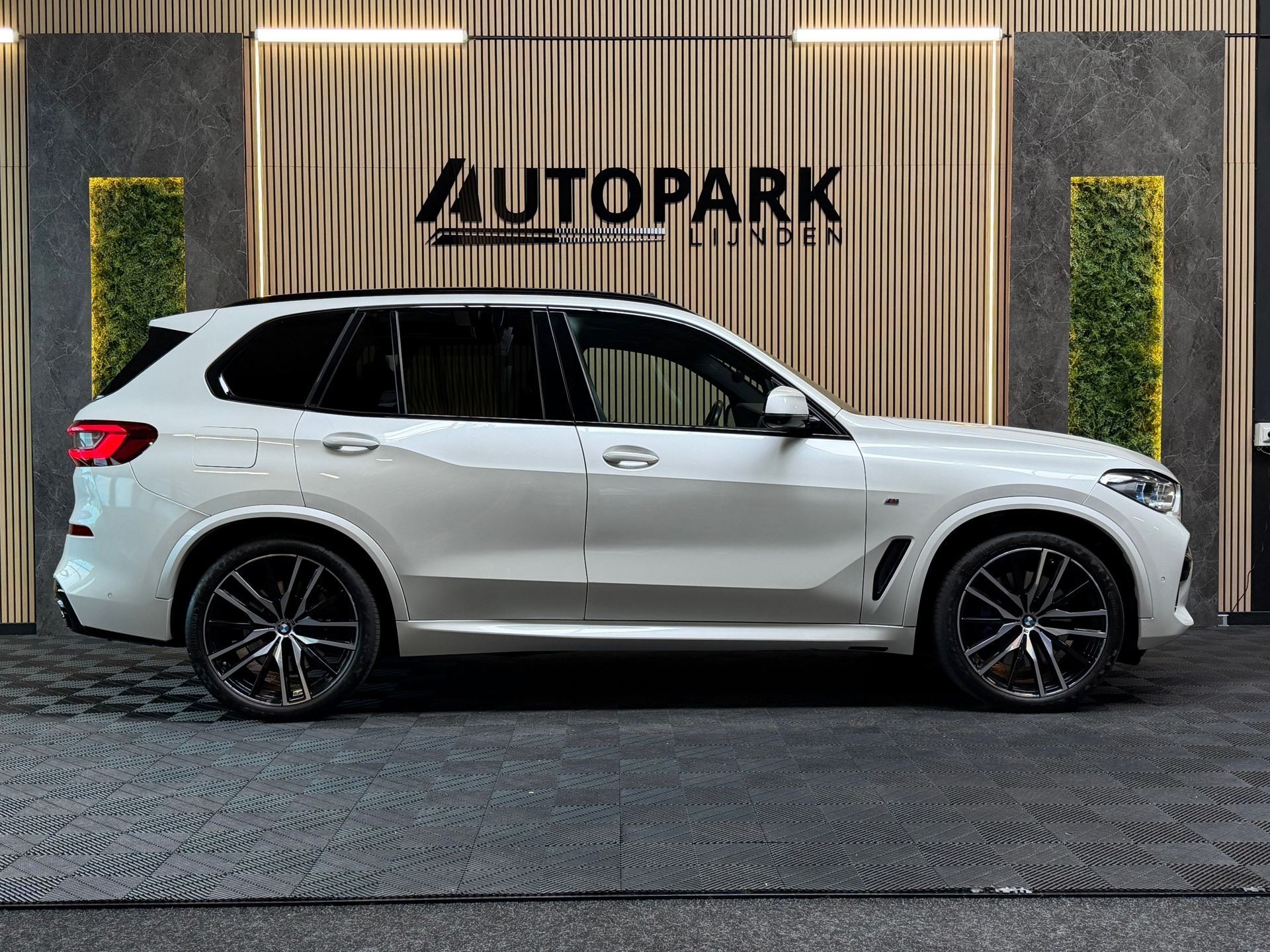 Foto van BMW X5 Xdrive40i