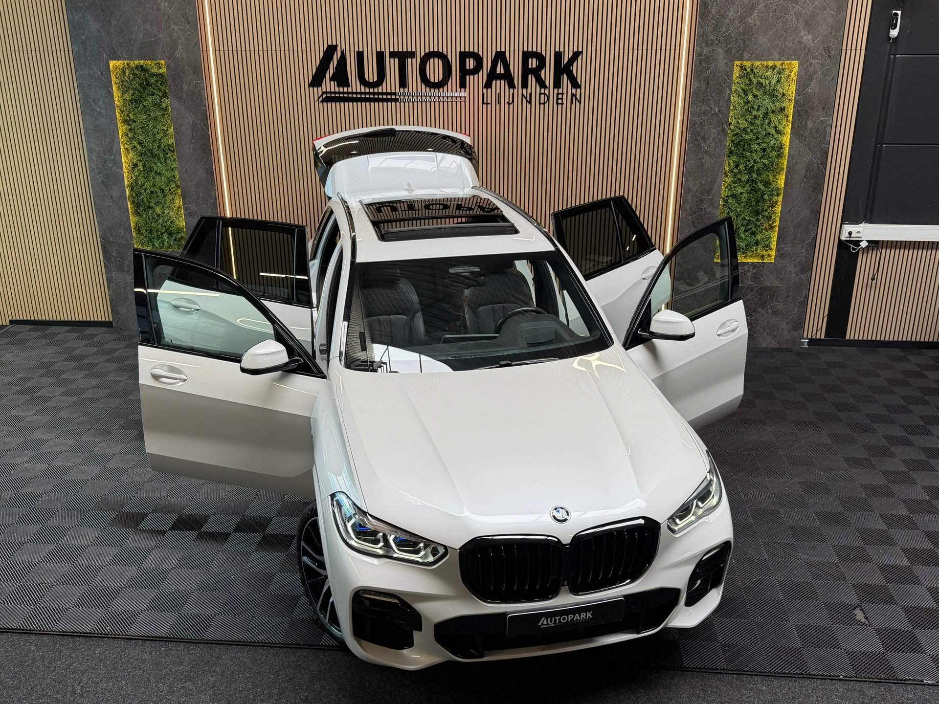 Foto van BMW X5 Xdrive40i