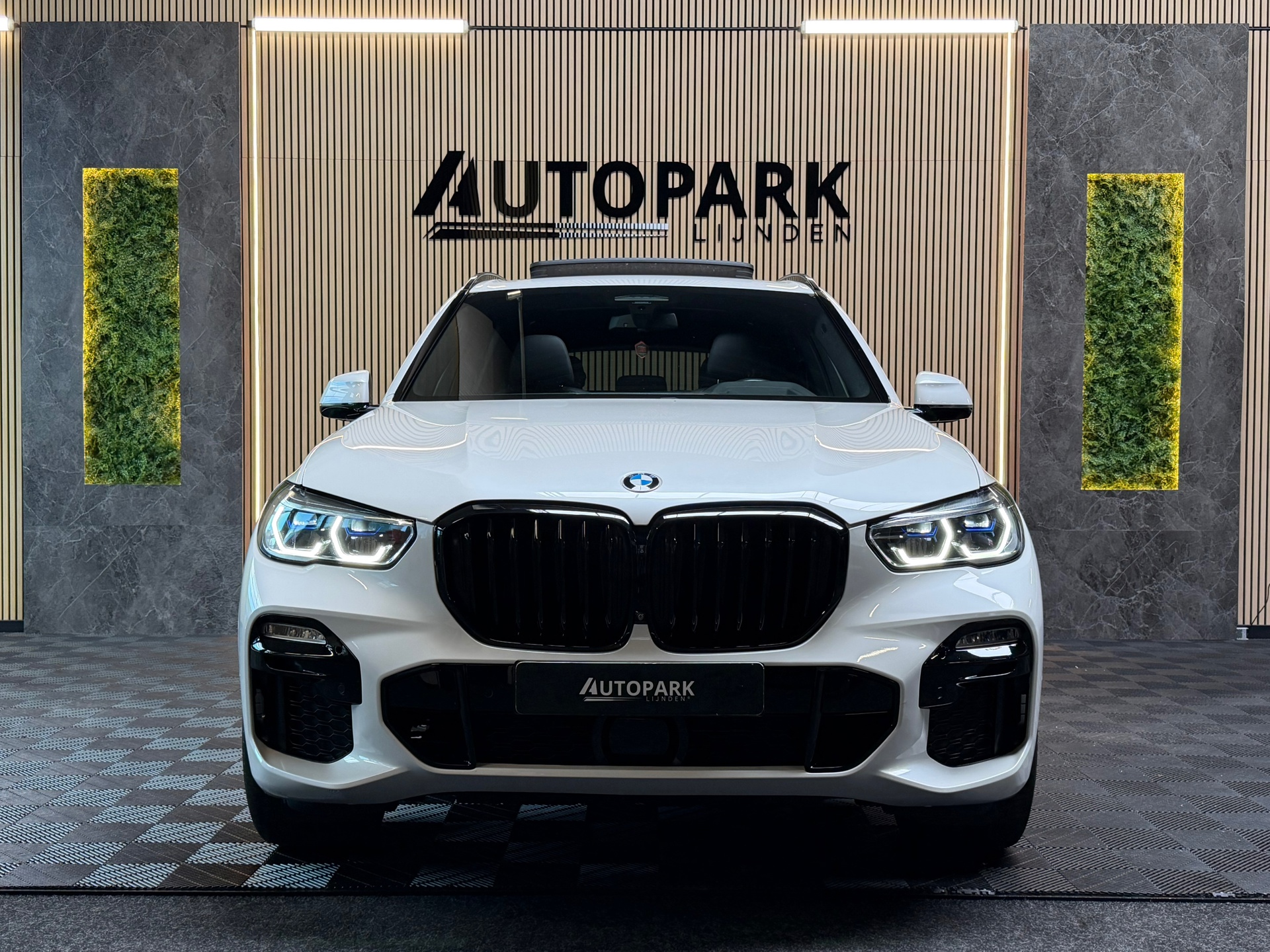 Foto van BMW X5 Xdrive40i