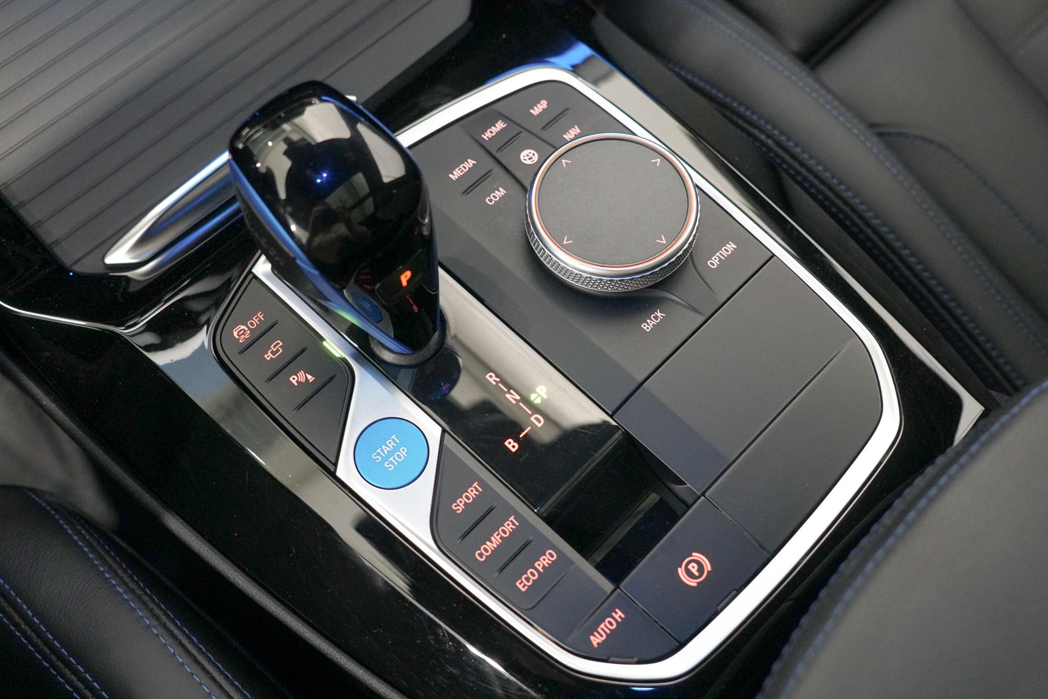 Foto van BMW Ix3